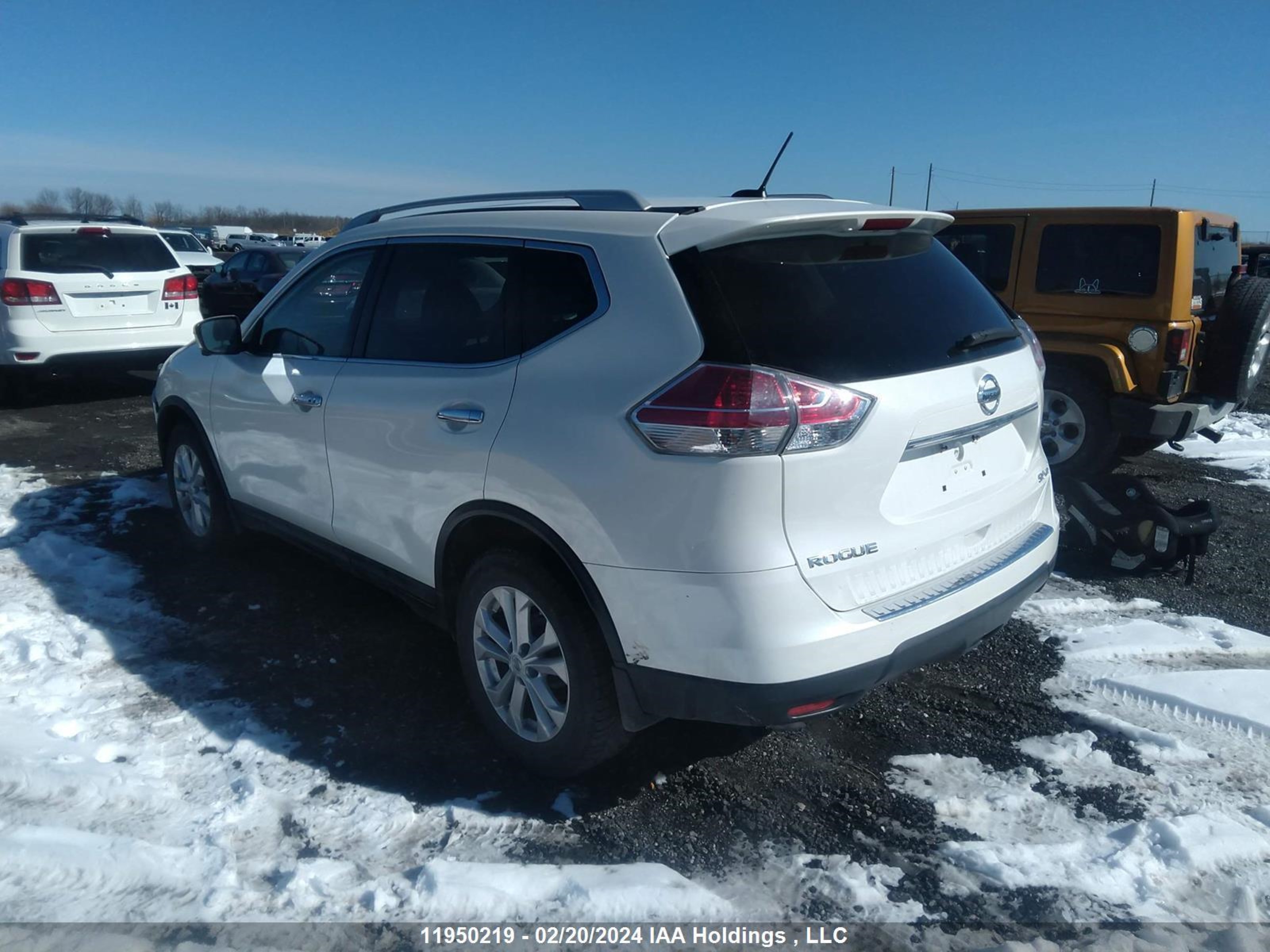 Photo 2 VIN: 5N1AT2MV5GC765917 - NISSAN ROGUE 