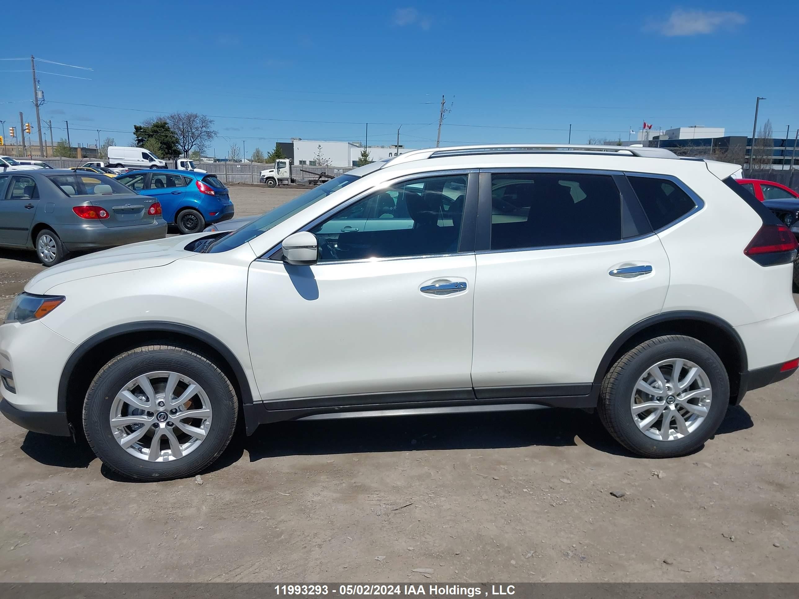 Photo 14 VIN: 5N1AT2MV5JC715543 - NISSAN ROGUE 