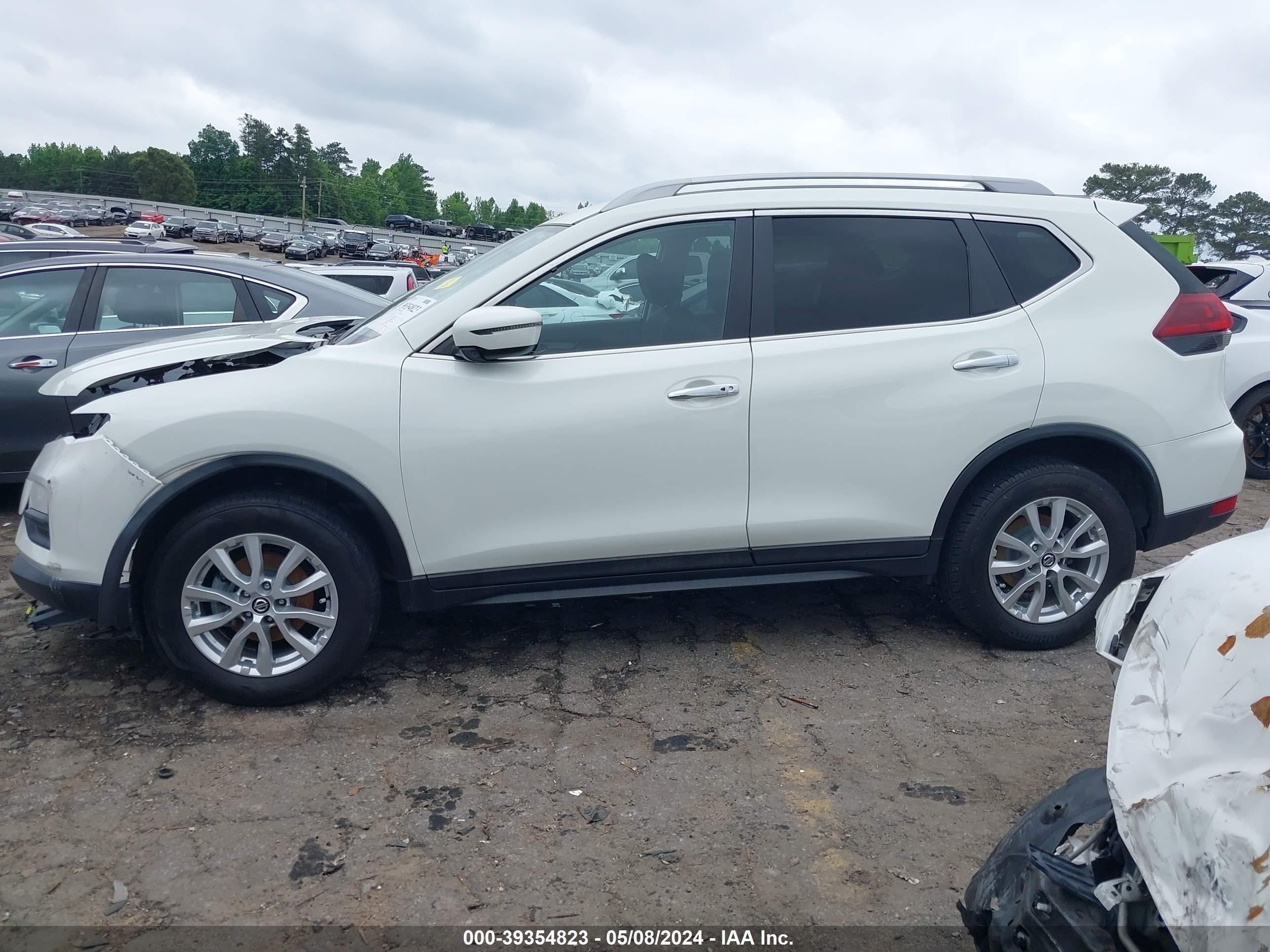 Photo 13 VIN: 5N1AT2MV5JC801449 - NISSAN ROGUE 