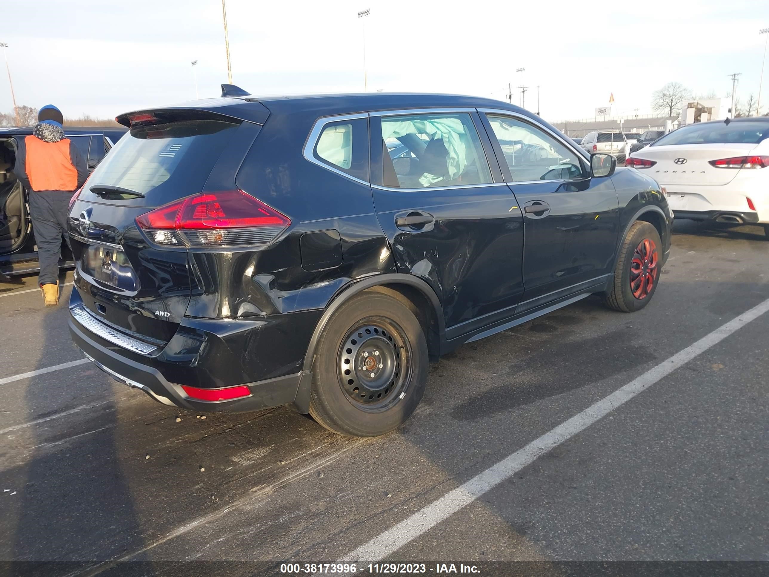 Photo 3 VIN: 5N1AT2MV5KC825901 - NISSAN ROGUE 