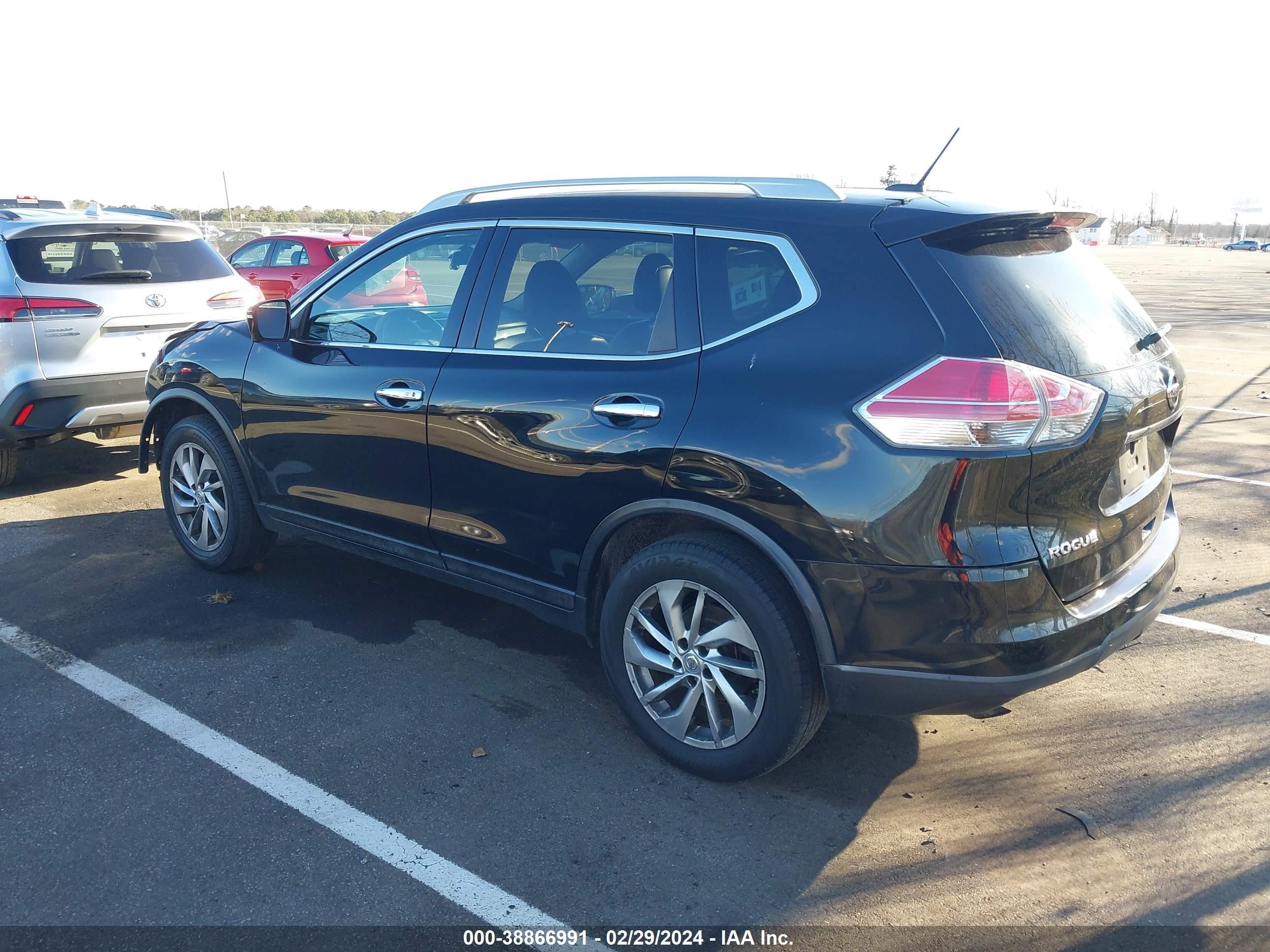 Photo 2 VIN: 5N1AT2MV6FC750003 - NISSAN ROGUE 