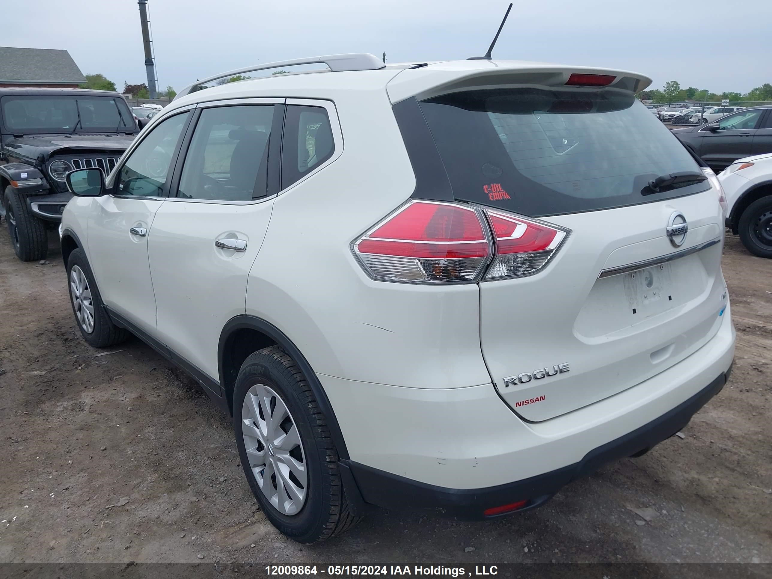 Photo 2 VIN: 5N1AT2MV6FC906301 - NISSAN ROGUE 