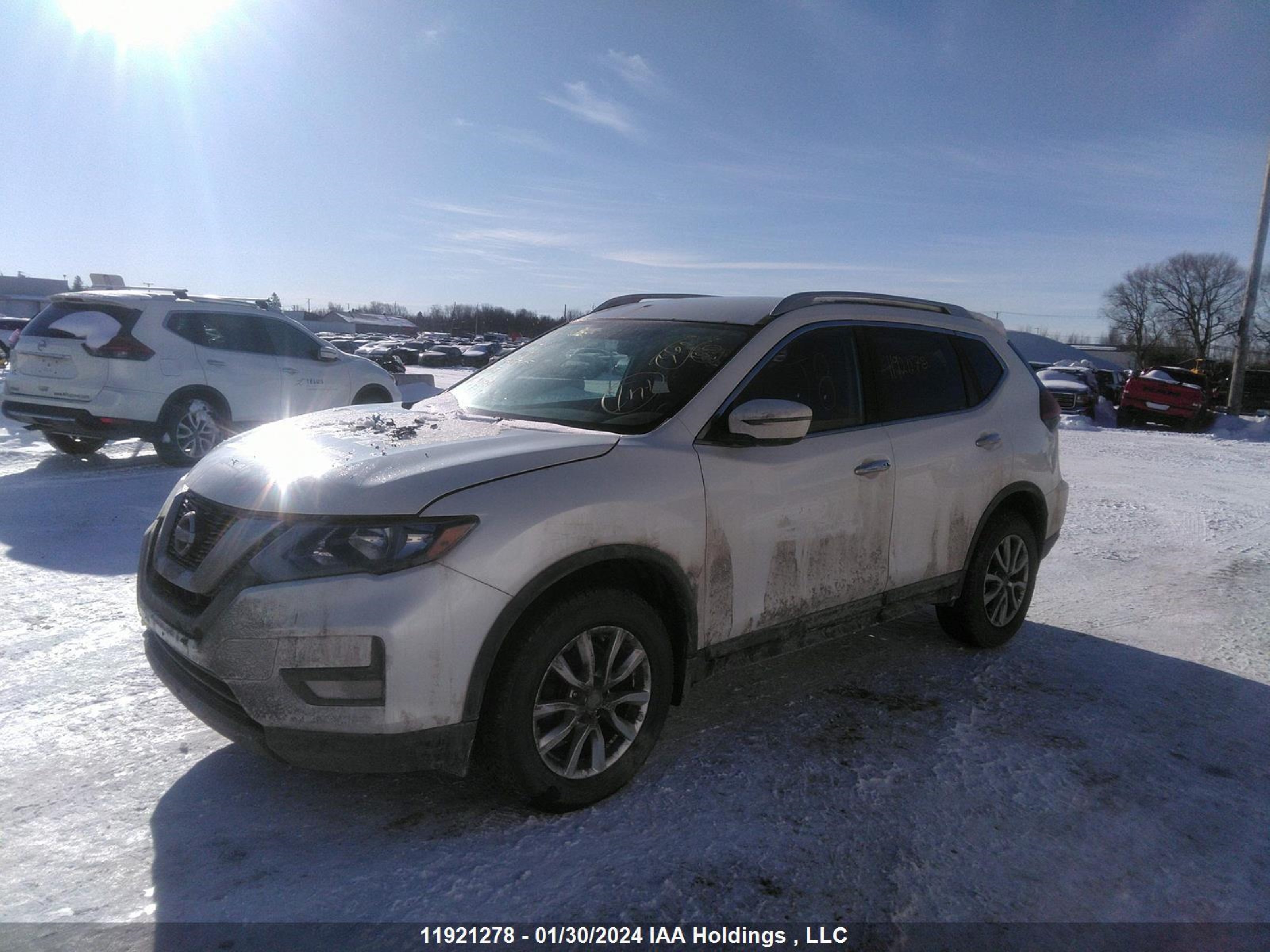 Photo 1 VIN: 5N1AT2MV6HC749355 - NISSAN ROGUE 