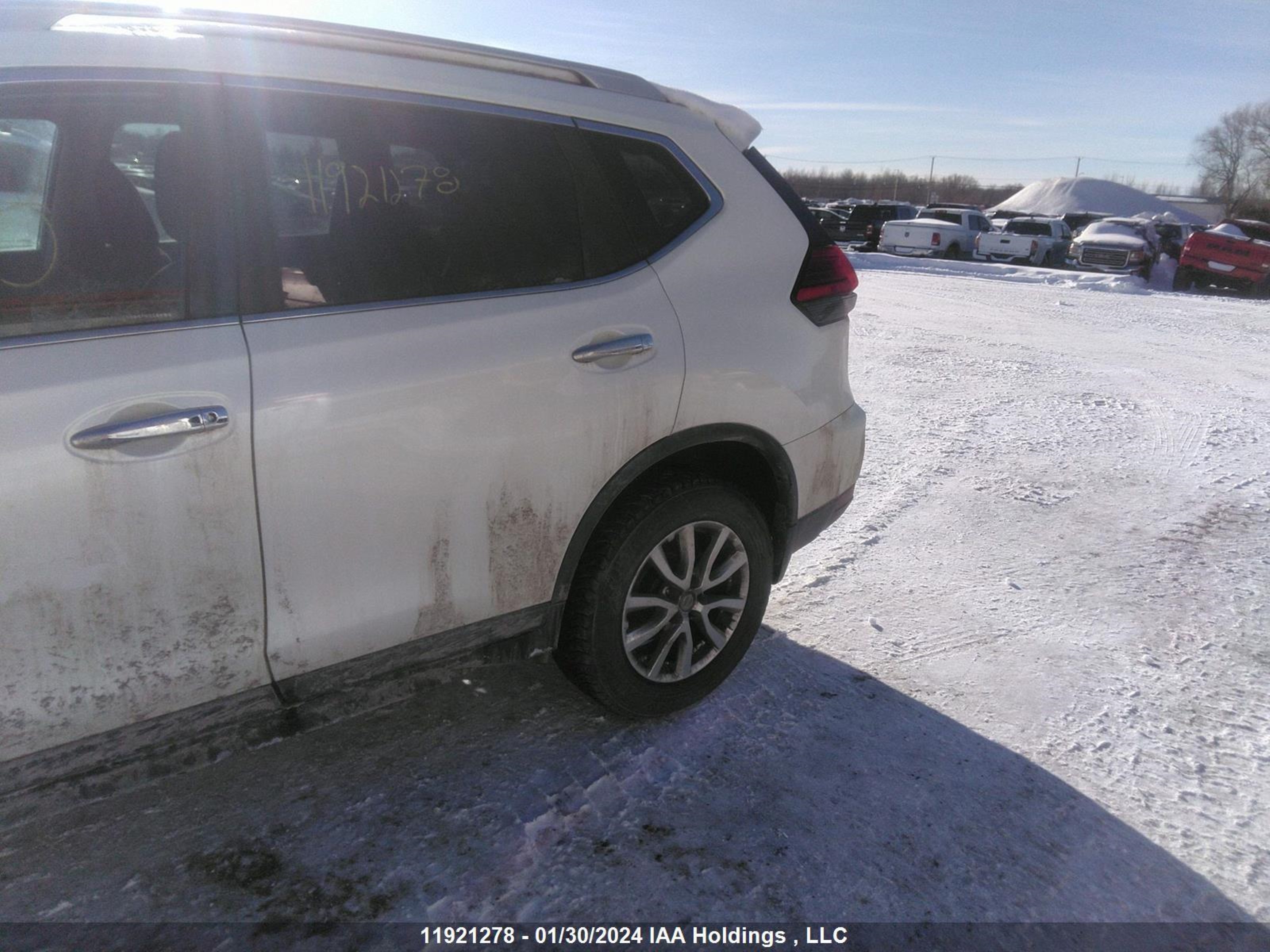 Photo 5 VIN: 5N1AT2MV6HC749355 - NISSAN ROGUE 