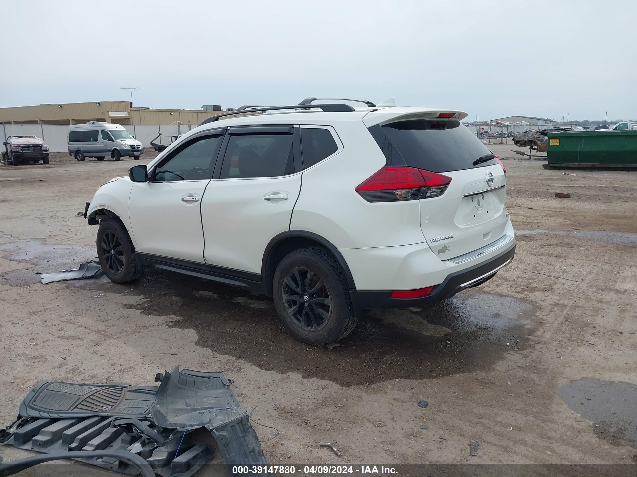 Photo 2 VIN: 5N1AT2MV6HC830274 - NISSAN ROGUE 