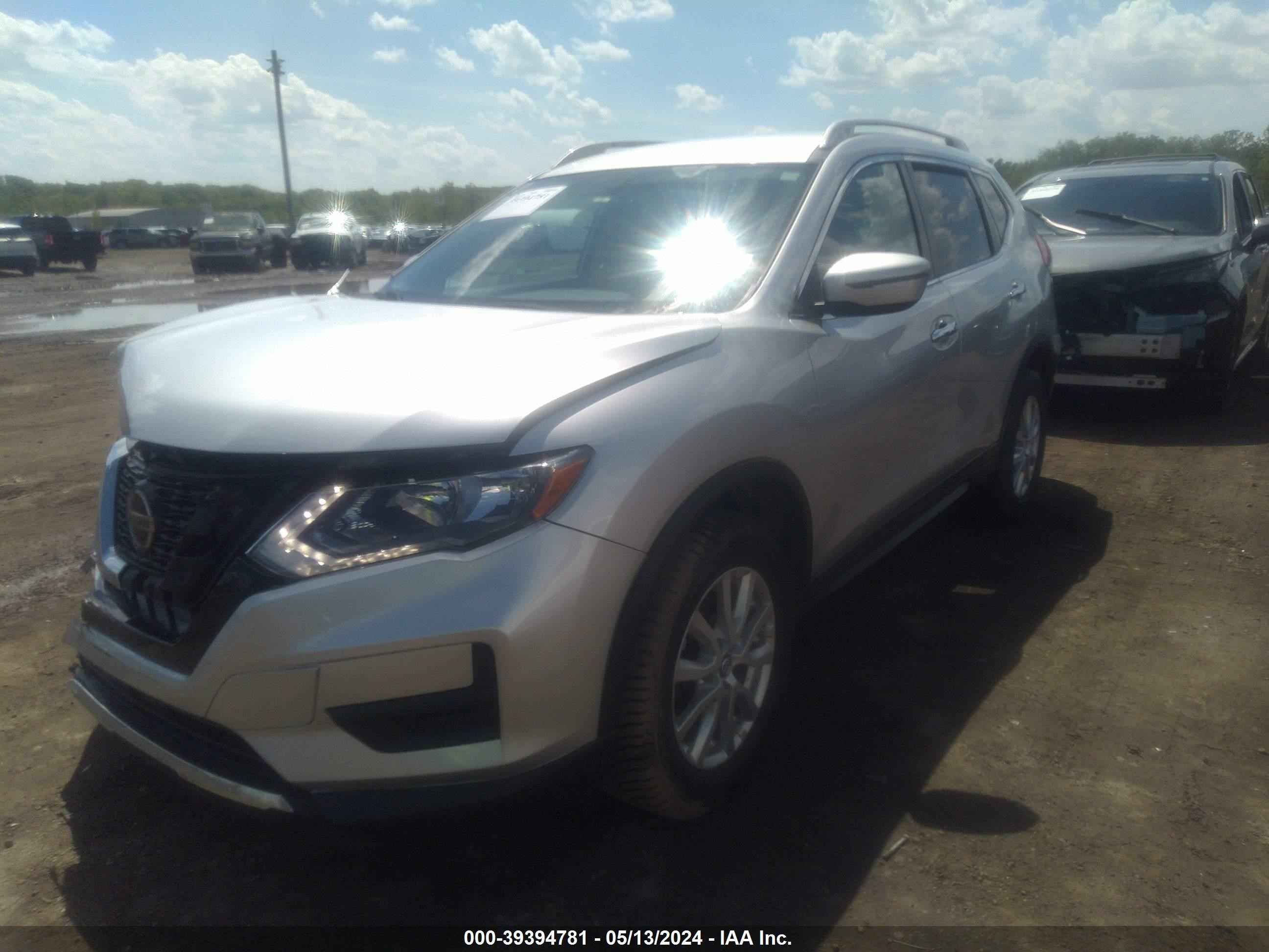 Photo 1 VIN: 5N1AT2MV6JC712005 - NISSAN ROGUE 