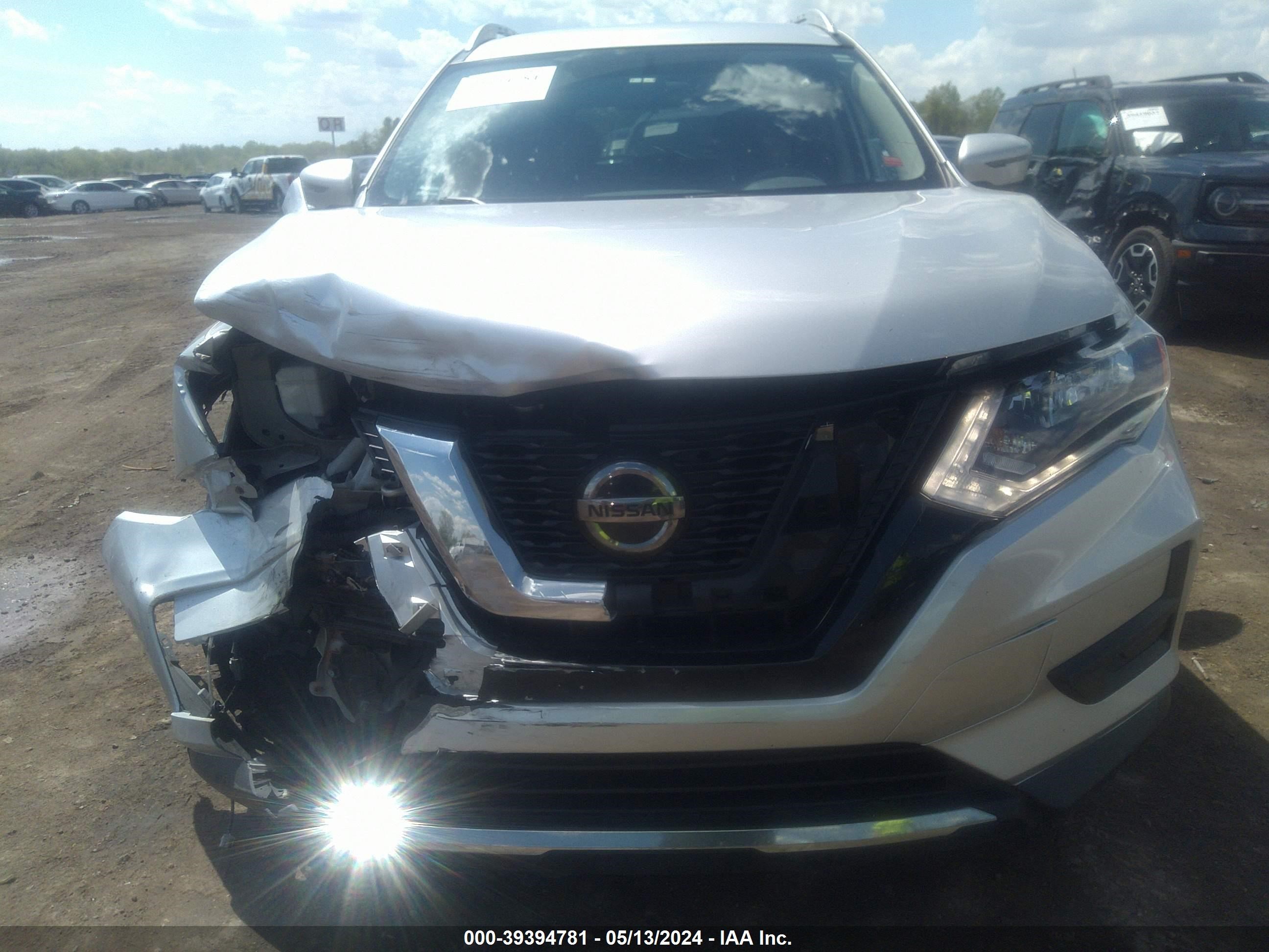 Photo 12 VIN: 5N1AT2MV6JC712005 - NISSAN ROGUE 