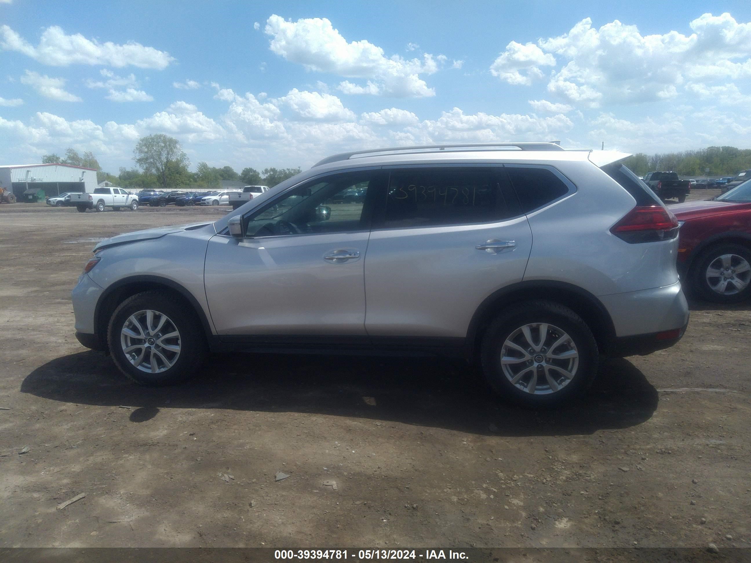 Photo 14 VIN: 5N1AT2MV6JC712005 - NISSAN ROGUE 