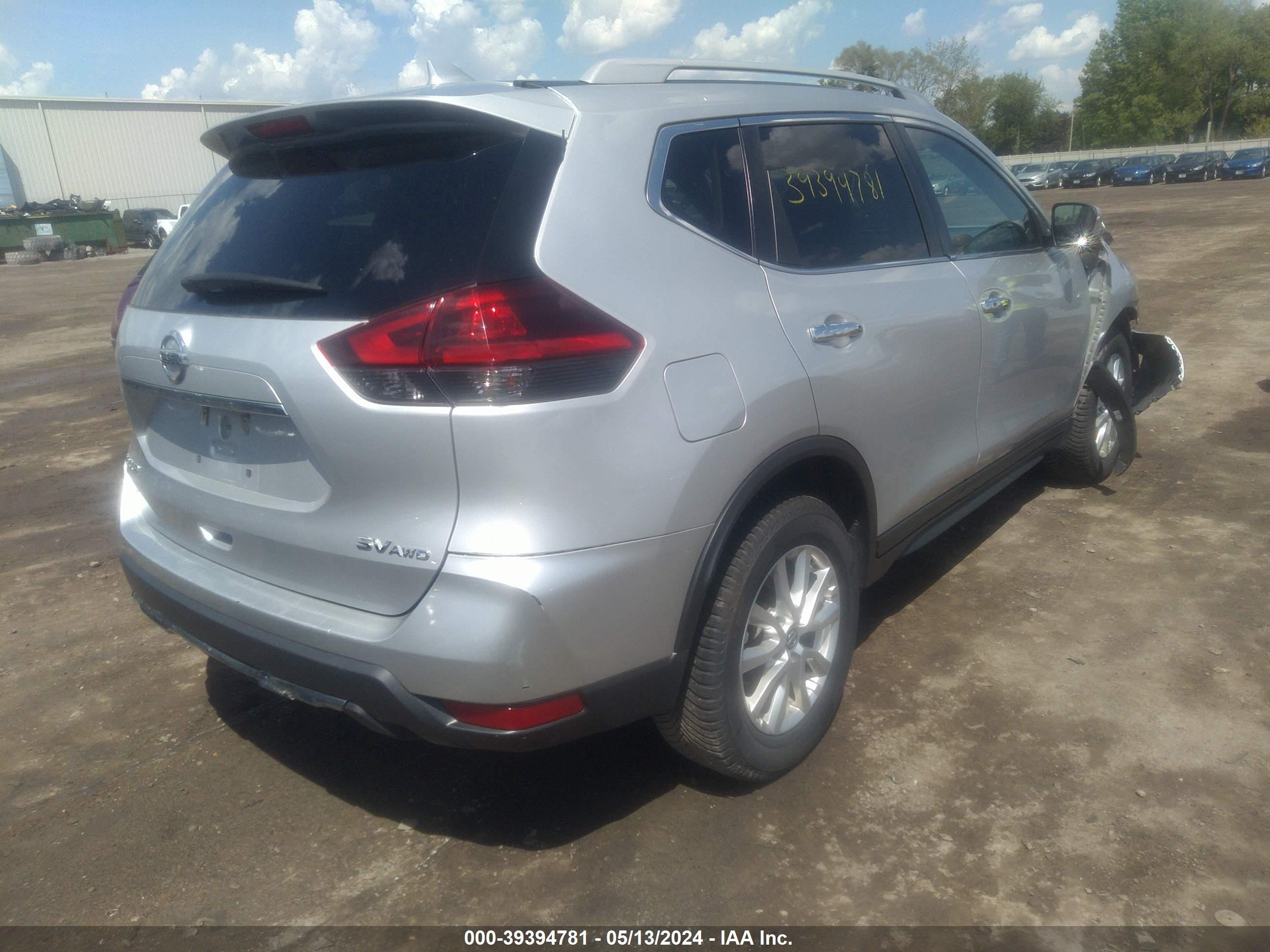 Photo 3 VIN: 5N1AT2MV6JC712005 - NISSAN ROGUE 