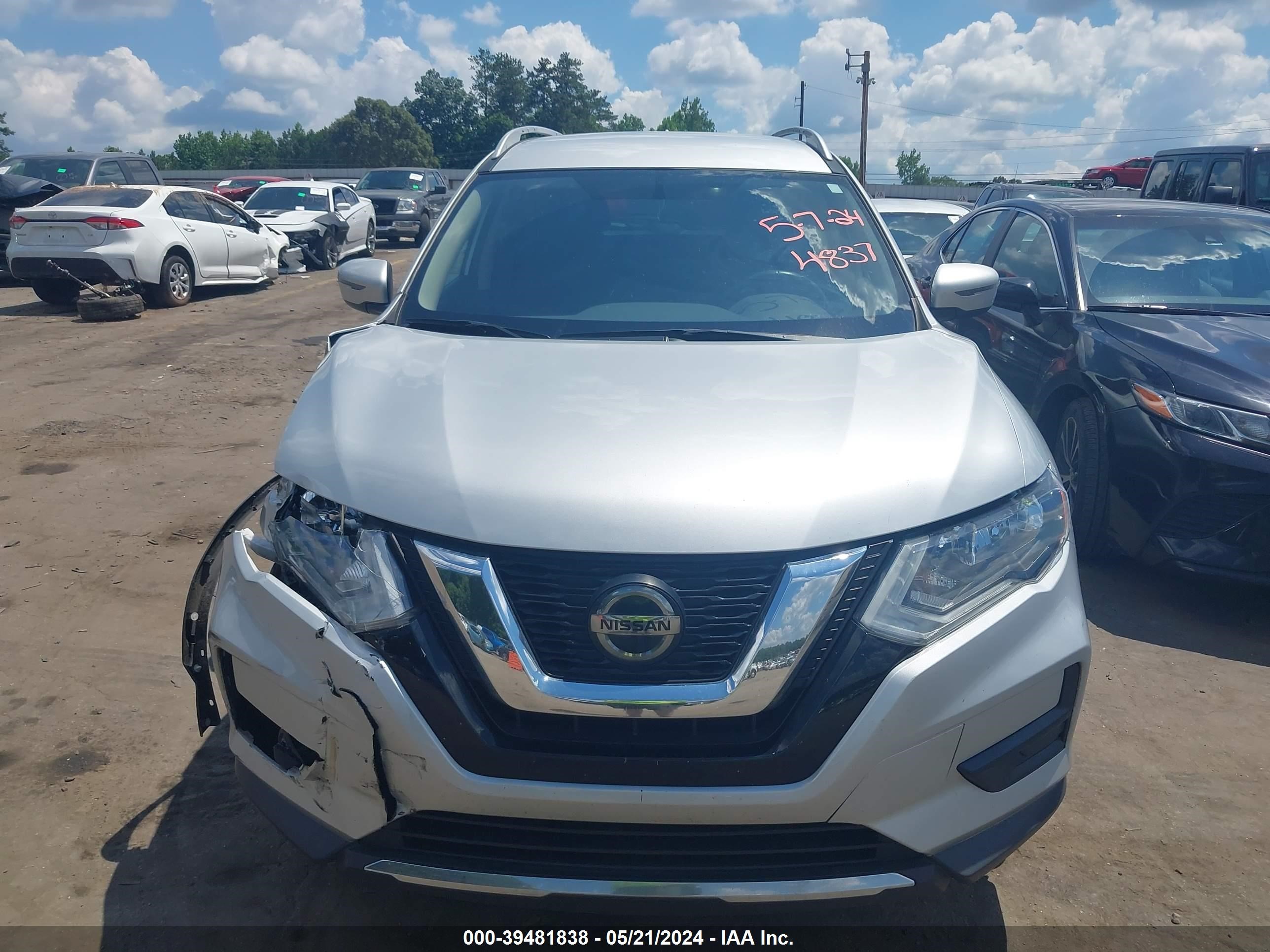 Photo 11 VIN: 5N1AT2MV6JC714837 - NISSAN ROGUE 