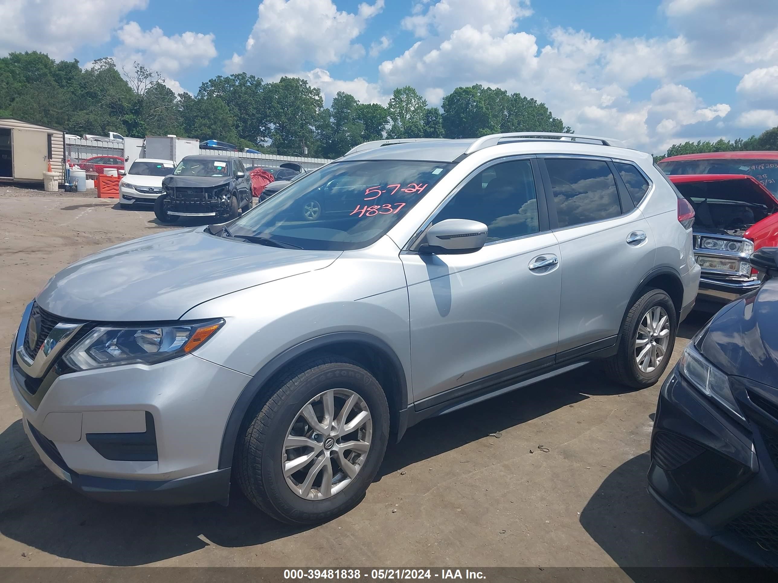 Photo 13 VIN: 5N1AT2MV6JC714837 - NISSAN ROGUE 