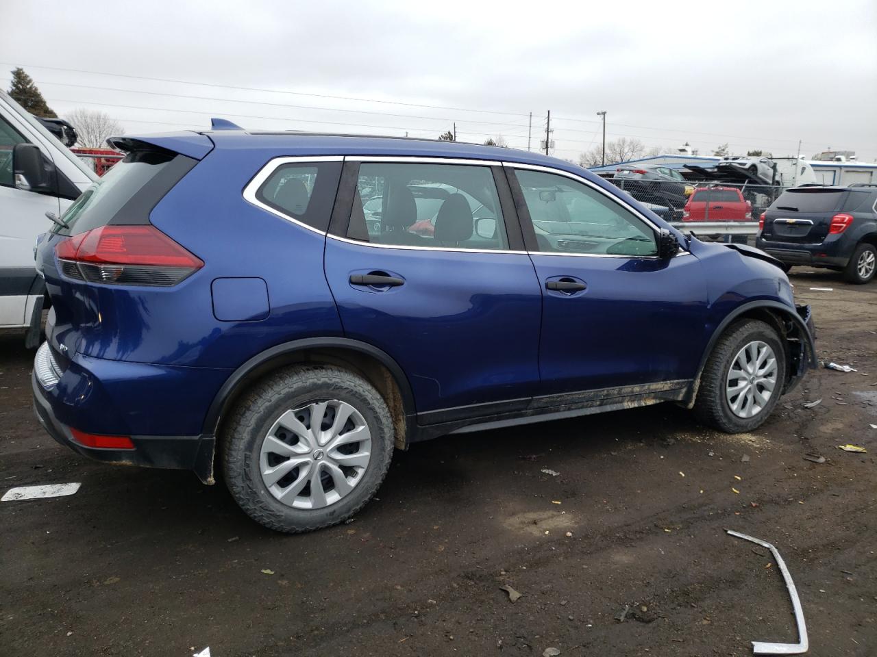 Photo 2 VIN: 5N1AT2MV6JC716829 - NISSAN ROGUE 