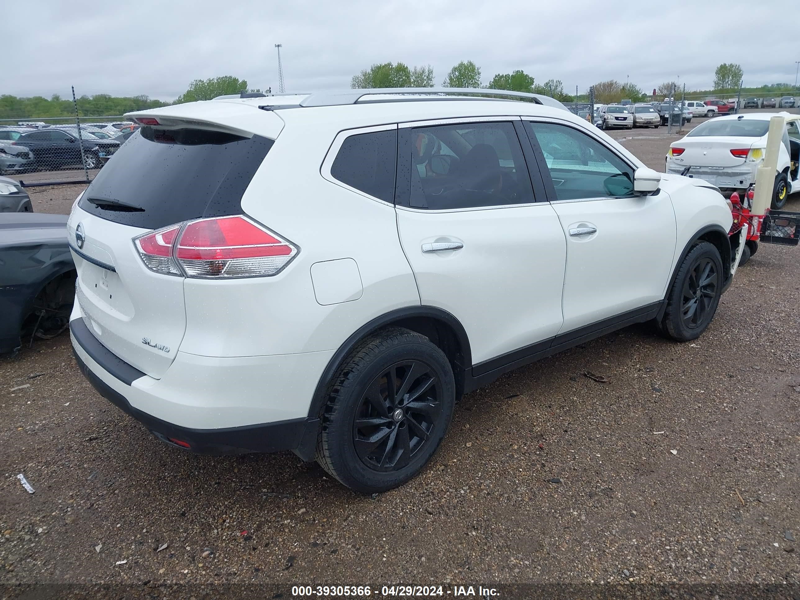 Photo 3 VIN: 5N1AT2MV7FC858890 - NISSAN ROGUE 