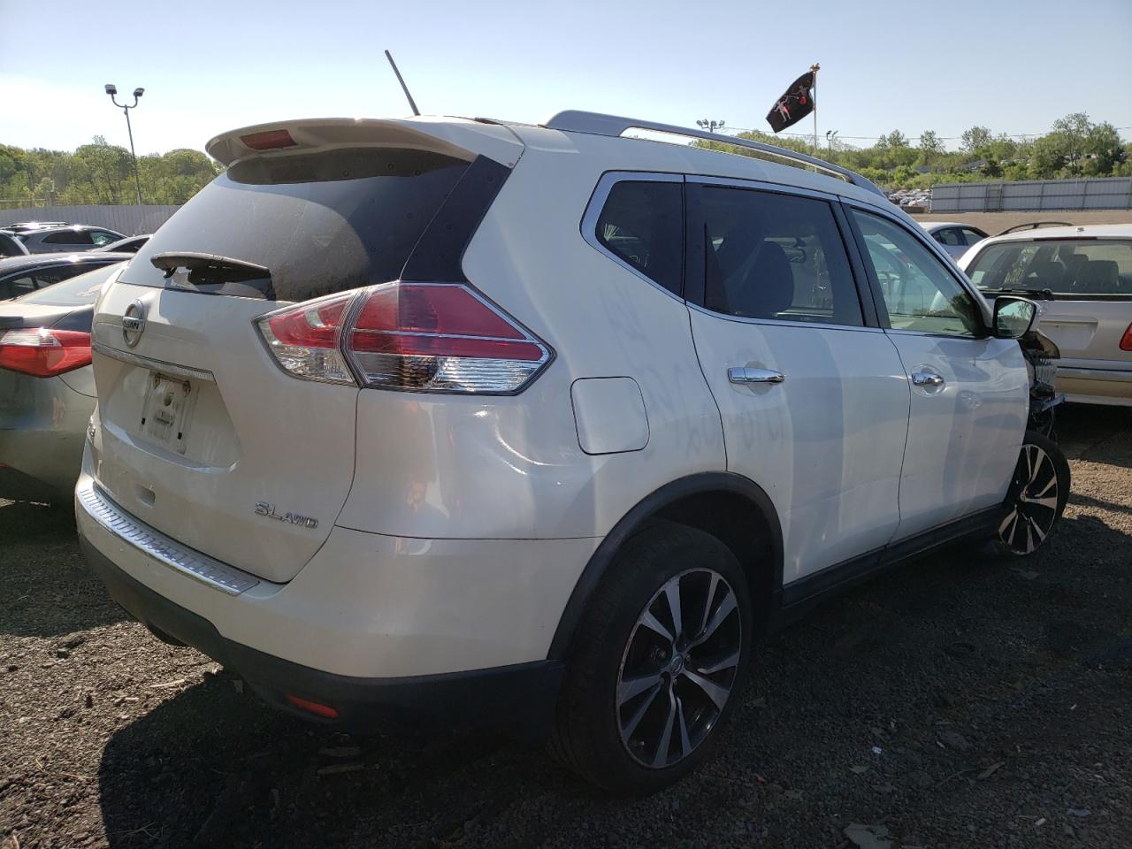 Photo 3 VIN: 5N1AT2MV7FC860624 - NISSAN ROGUE 