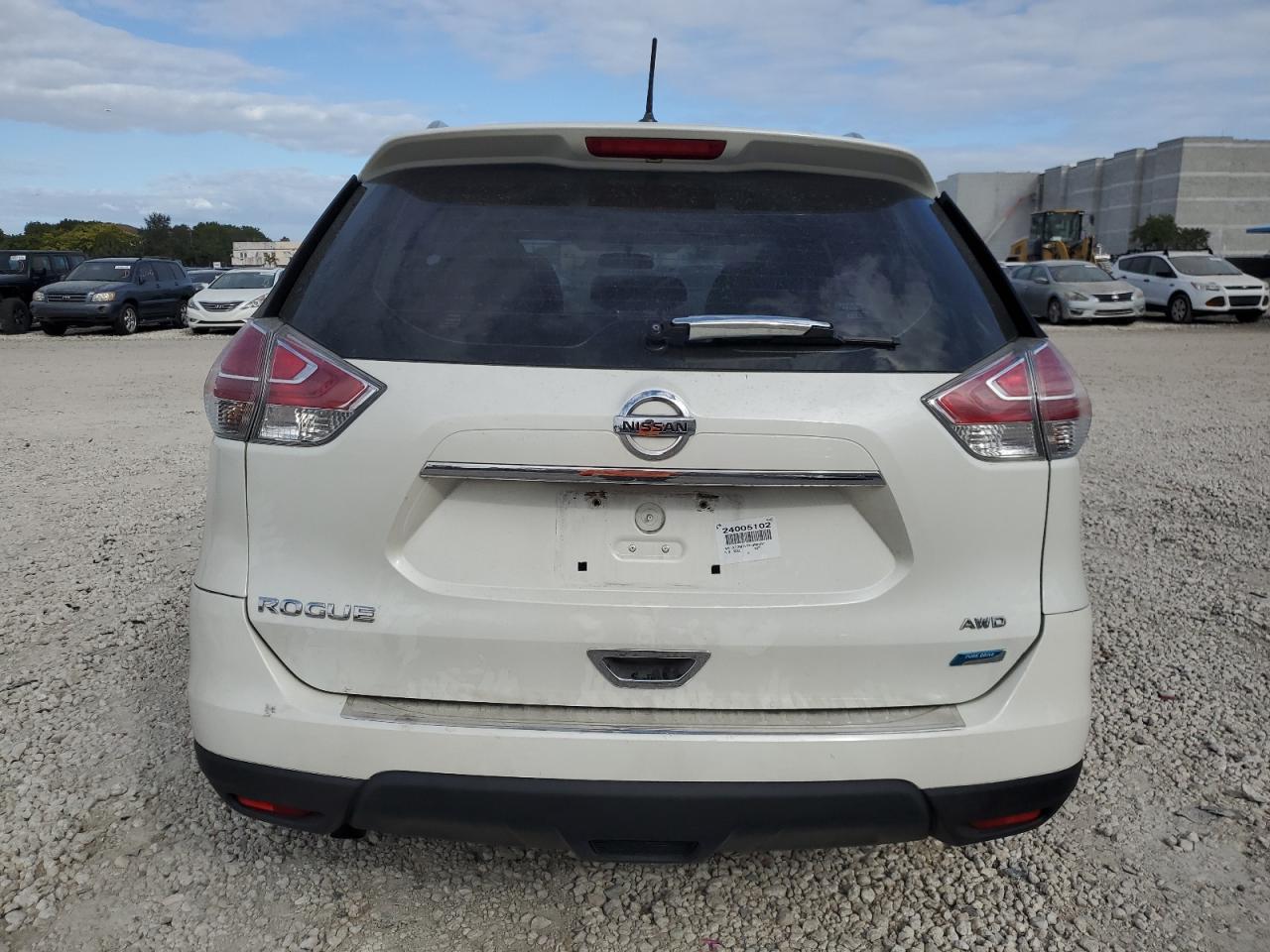 Photo 5 VIN: 5N1AT2MV7FC890397 - NISSAN ROGUE 