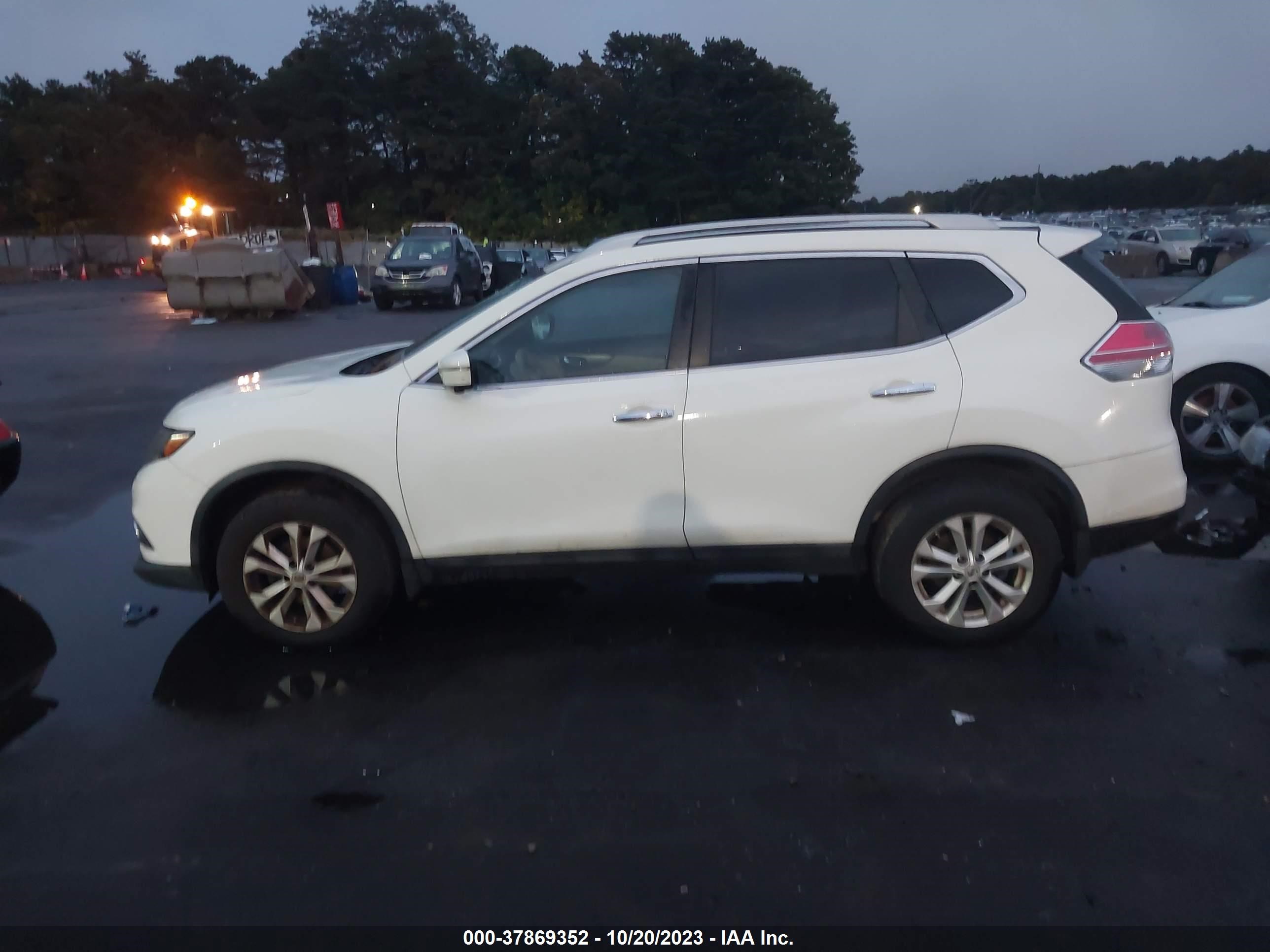 Photo 13 VIN: 5N1AT2MV7FC909613 - NISSAN ROGUE 