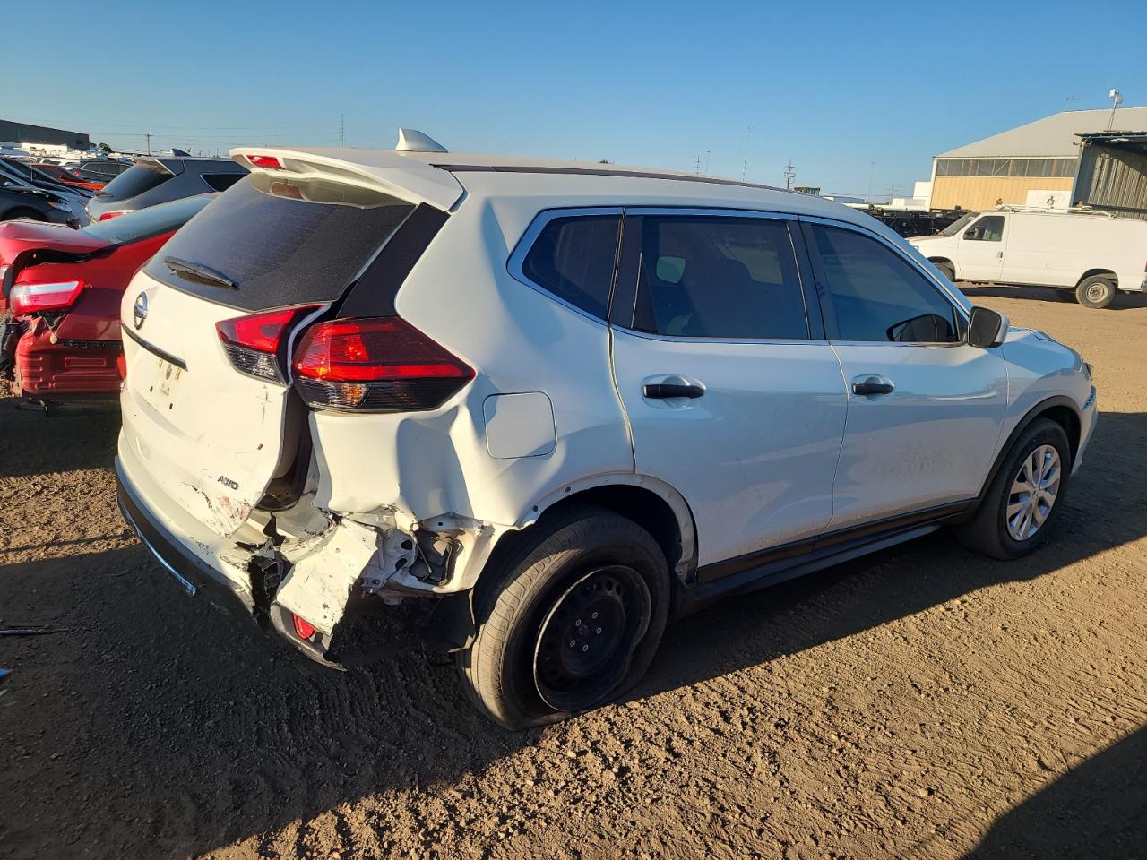 Photo 2 VIN: 5N1AT2MV7HC848542 - NISSAN ROGUE 