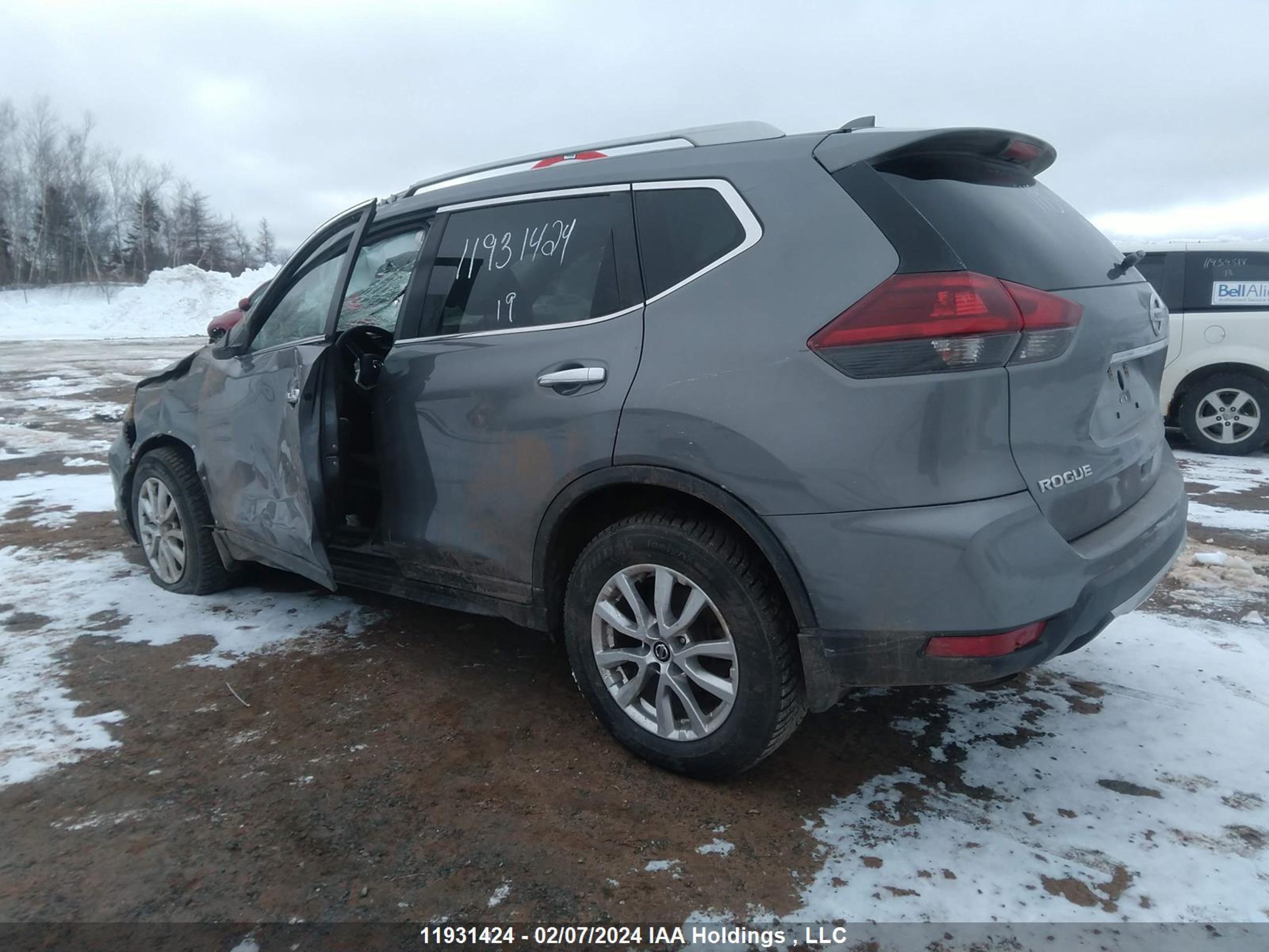 Photo 2 VIN: 5N1AT2MV7KC816701 - NISSAN ROGUE 