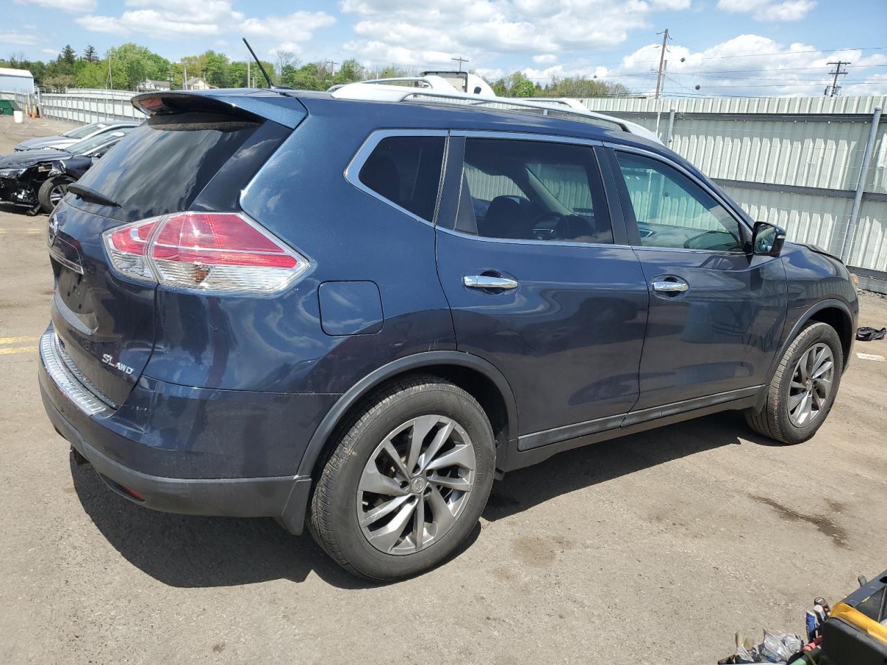 Photo 2 VIN: 5N1AT2MV8FC799767 - NISSAN ROGUE 