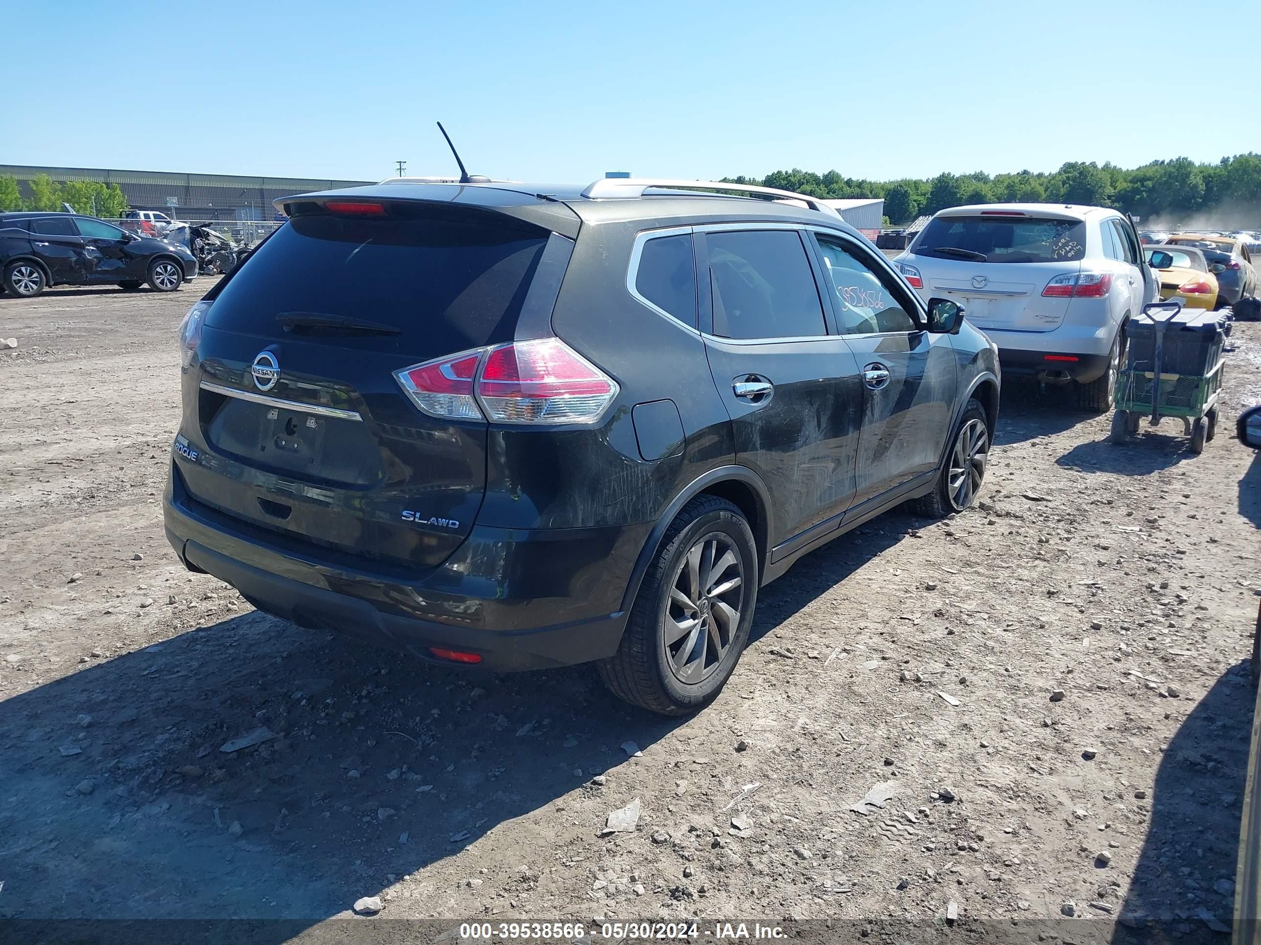 Photo 3 VIN: 5N1AT2MV8FC837093 - NISSAN ROGUE 