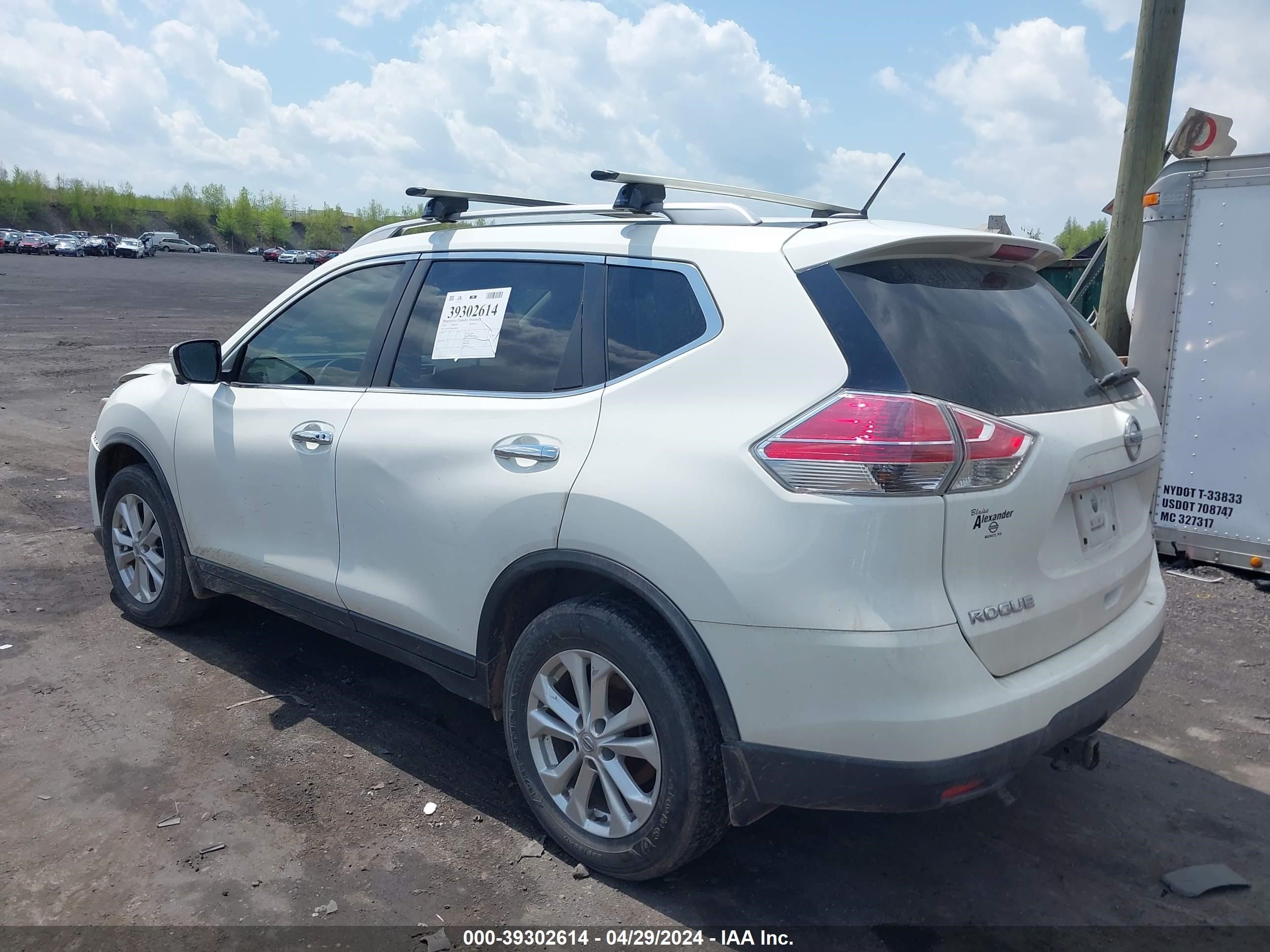 Photo 2 VIN: 5N1AT2MV8GC889695 - NISSAN ROGUE 