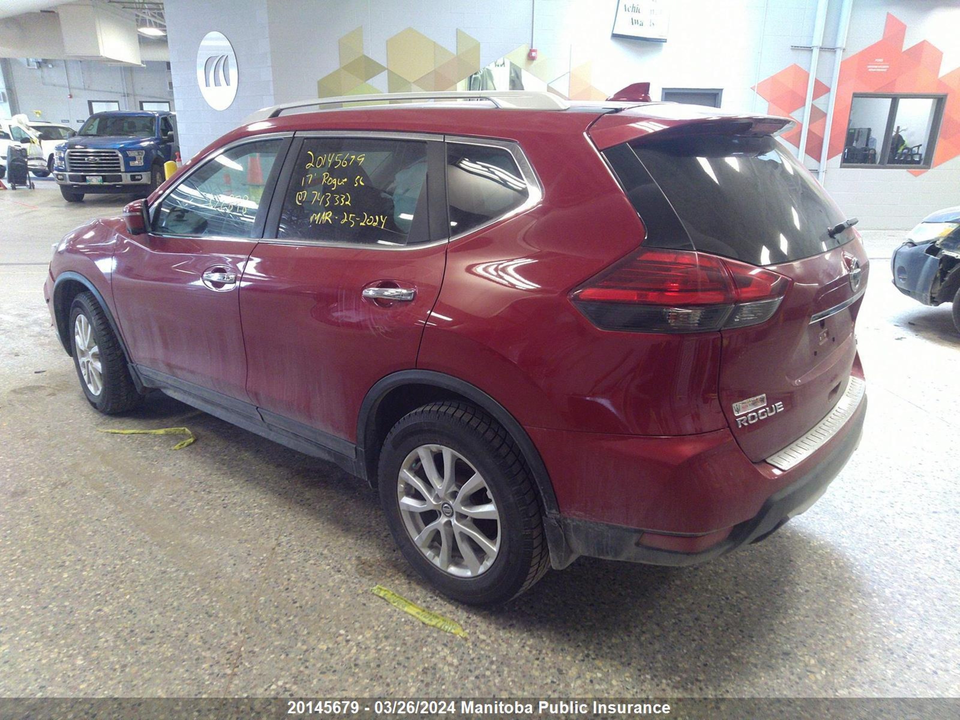 Photo 2 VIN: 5N1AT2MV8HC743332 - NISSAN ROGUE 