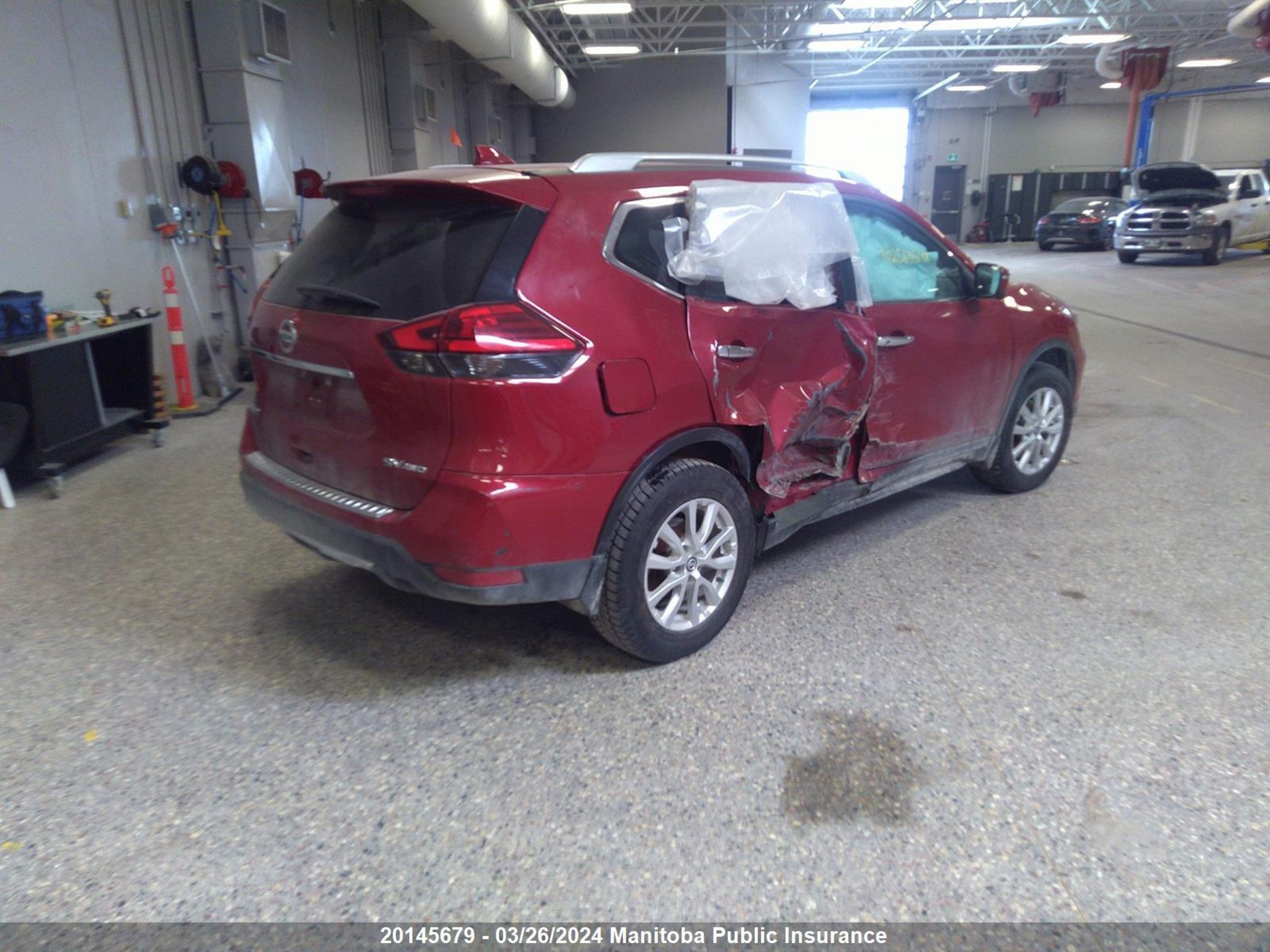 Photo 3 VIN: 5N1AT2MV8HC743332 - NISSAN ROGUE 