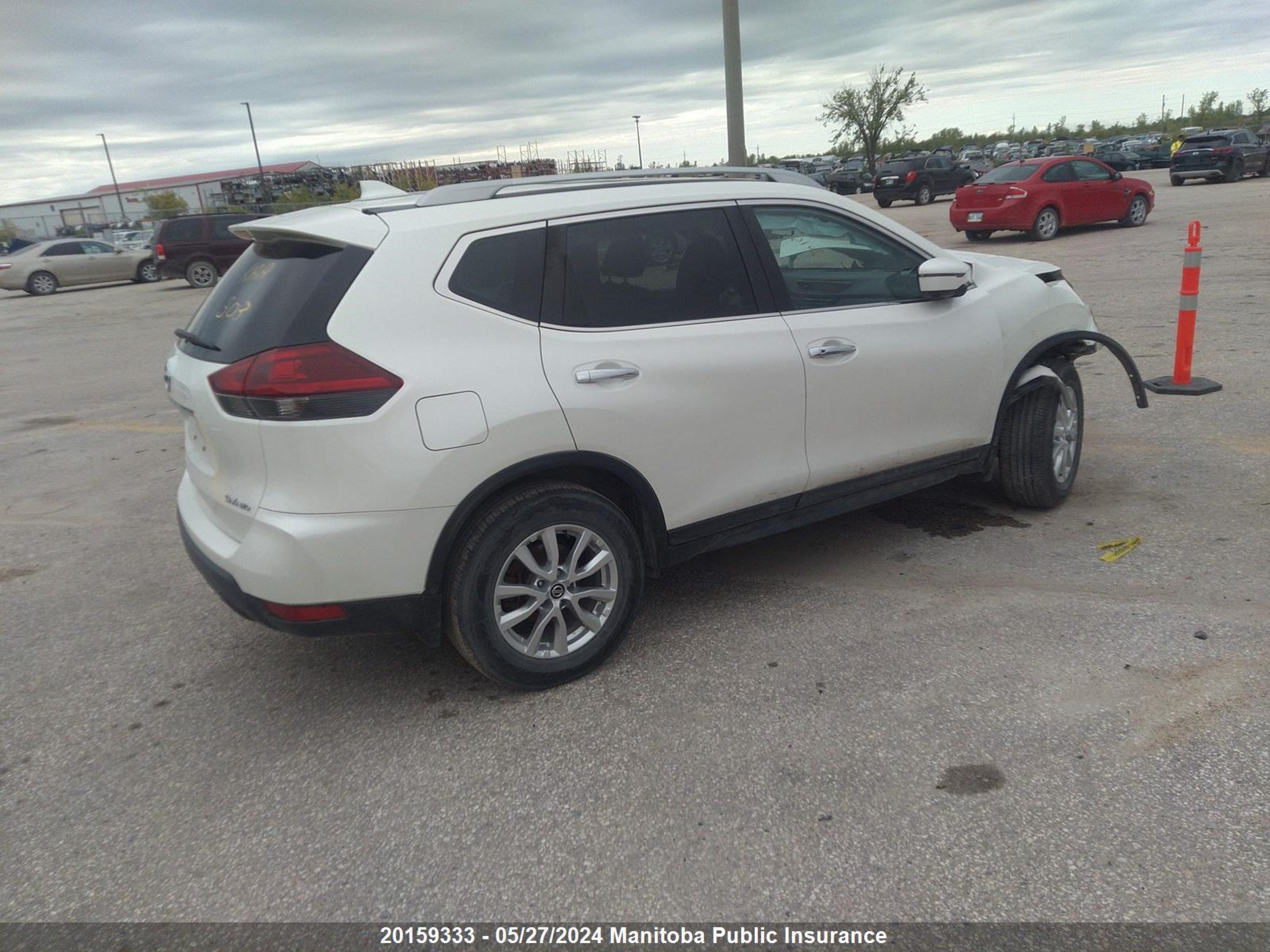 Photo 3 VIN: 5N1AT2MV8JC764834 - NISSAN ROGUE 