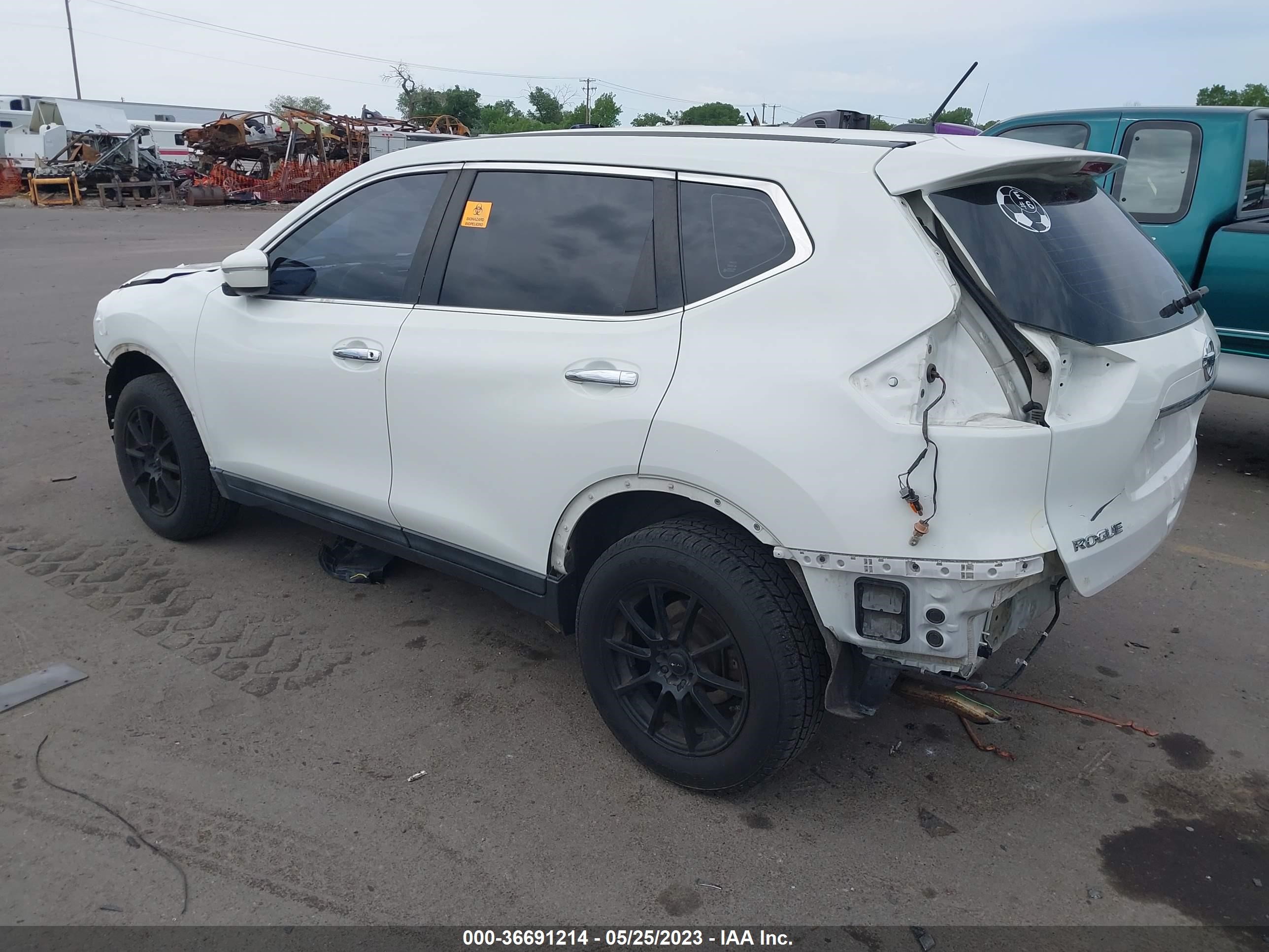 Photo 2 VIN: 5N1AT2MV9FC851682 - NISSAN ROGUE 