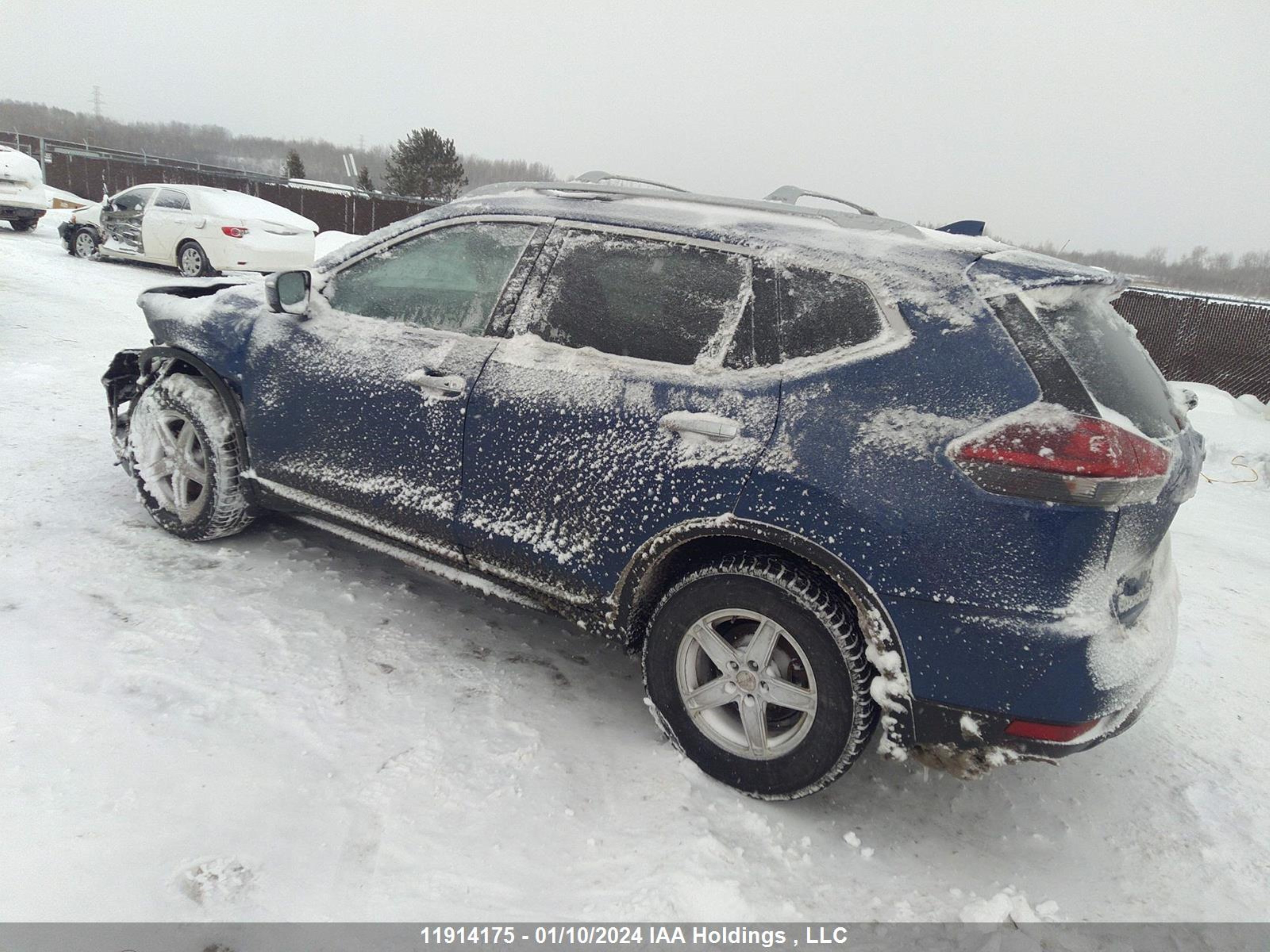 Photo 2 VIN: 5N1AT2MV9JC715576 - NISSAN ROGUE 