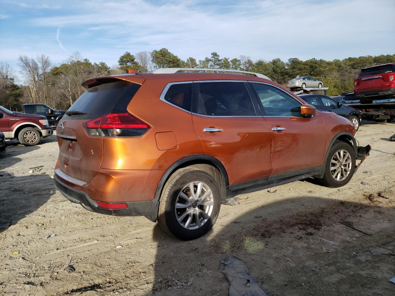 Photo 2 VIN: 5N1AT2MV9JC762641 - NISSAN ROGUE 