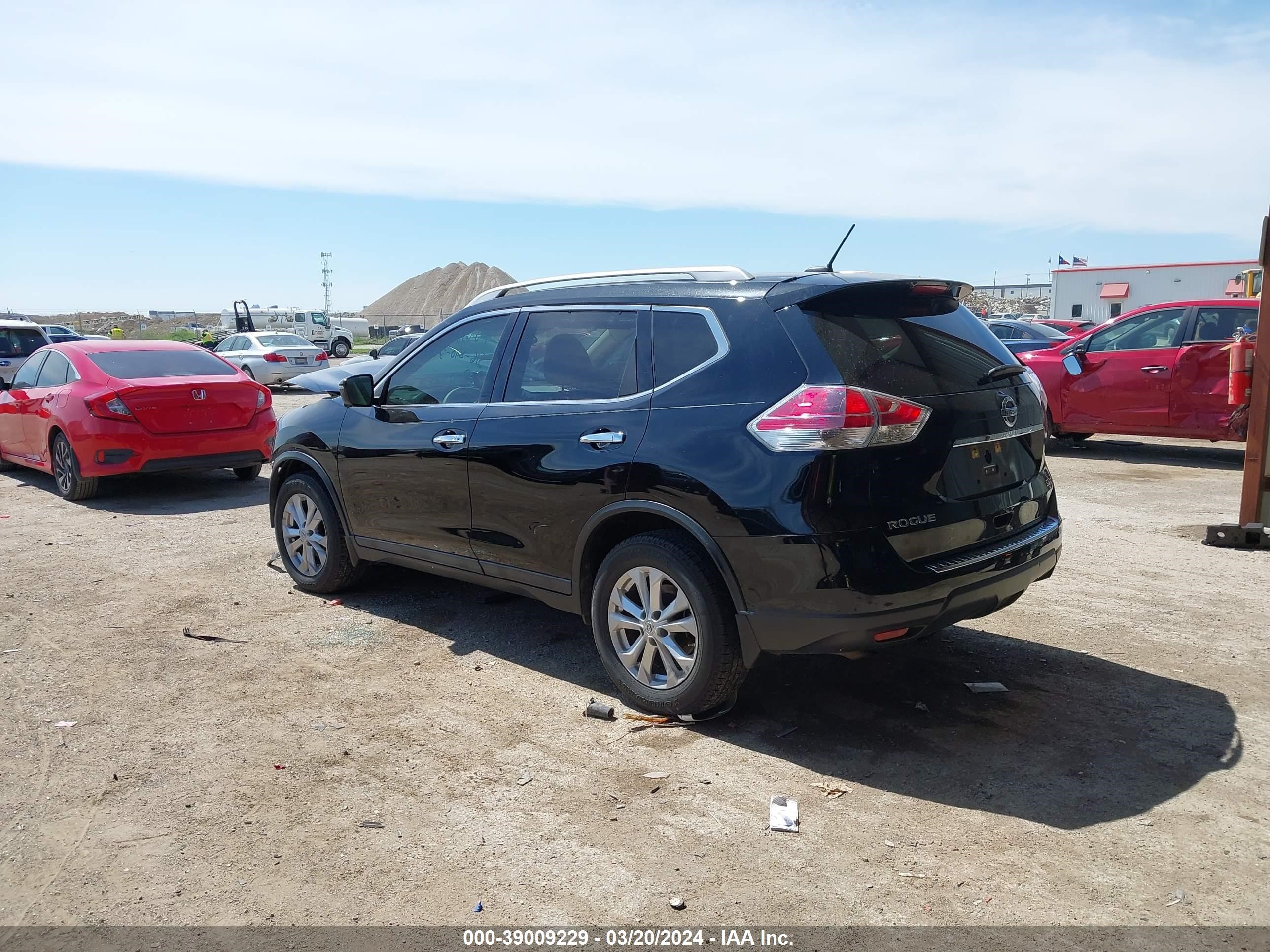 Photo 2 VIN: 5N1AT2MVXFC752255 - NISSAN ROGUE 