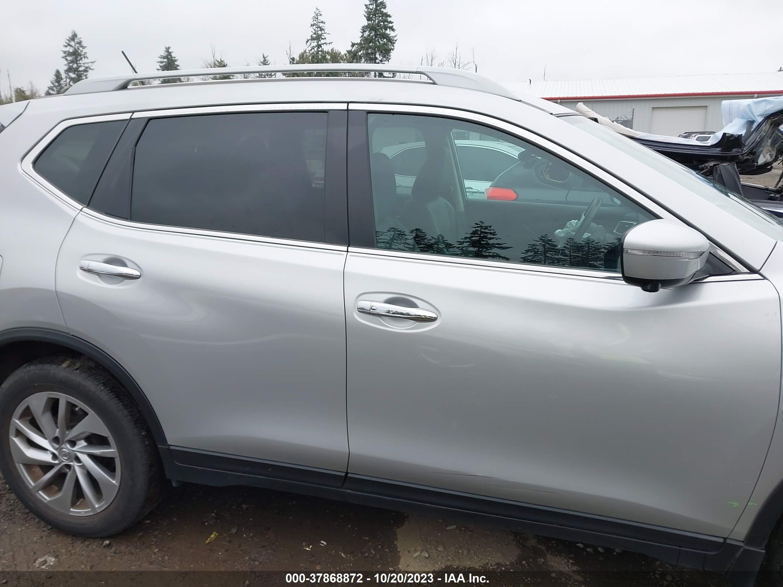 Photo 13 VIN: 5N1AT2MVXFC800367 - NISSAN ROGUE 