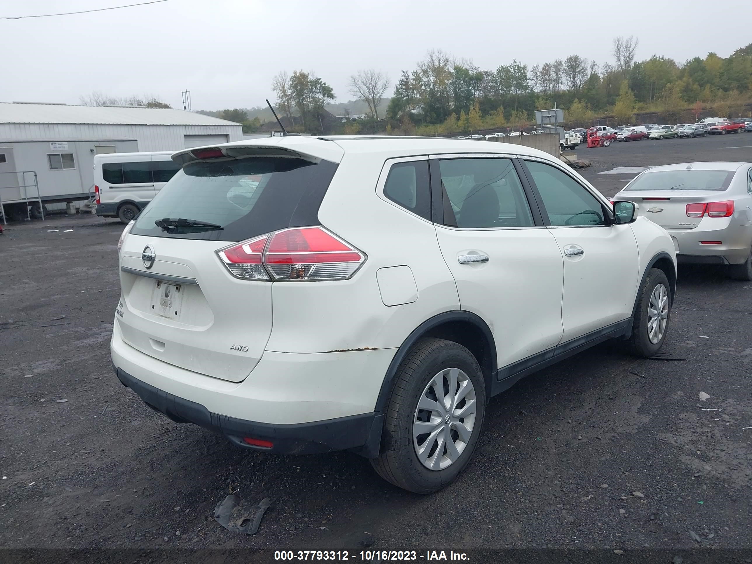 Photo 3 VIN: 5N1AT2MVXFC851920 - NISSAN ROGUE 