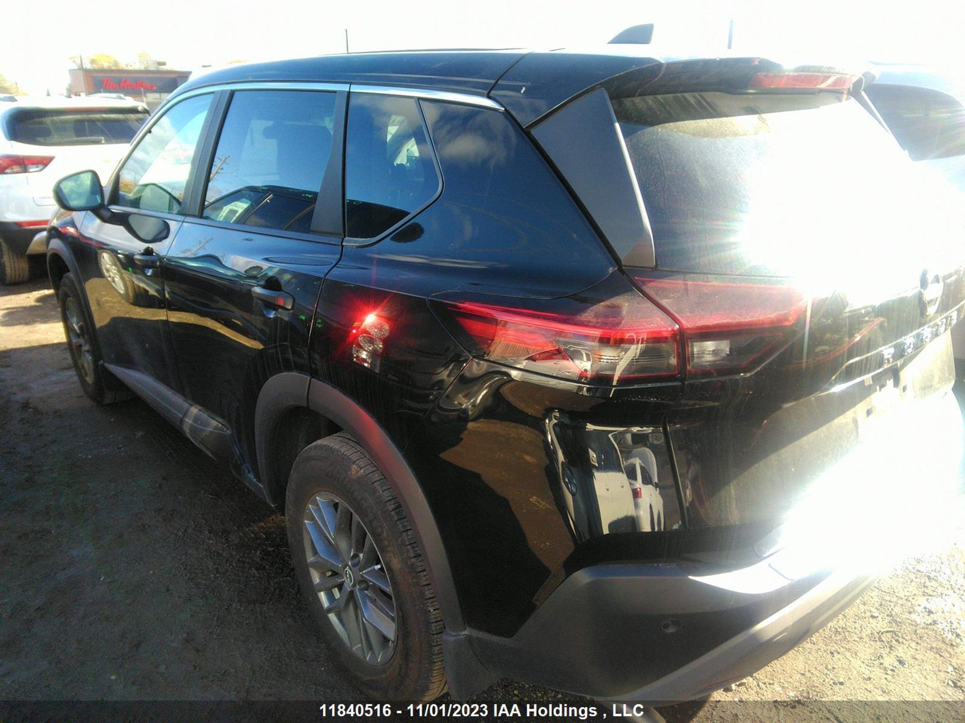 Photo 2 VIN: 5N1AT3AA2NC701077 - NISSAN ROGUE 