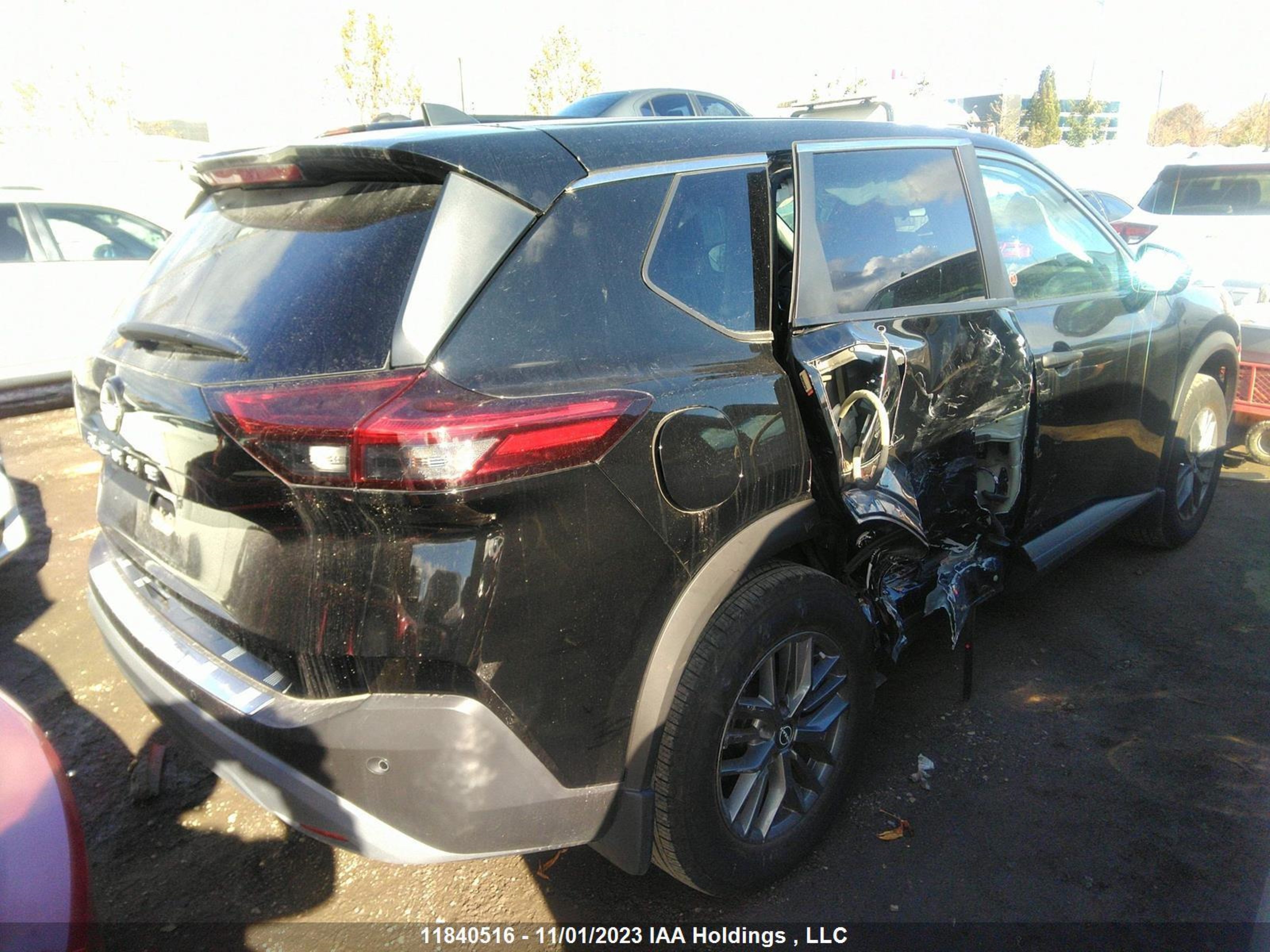 Photo 3 VIN: 5N1AT3AA2NC701077 - NISSAN ROGUE 