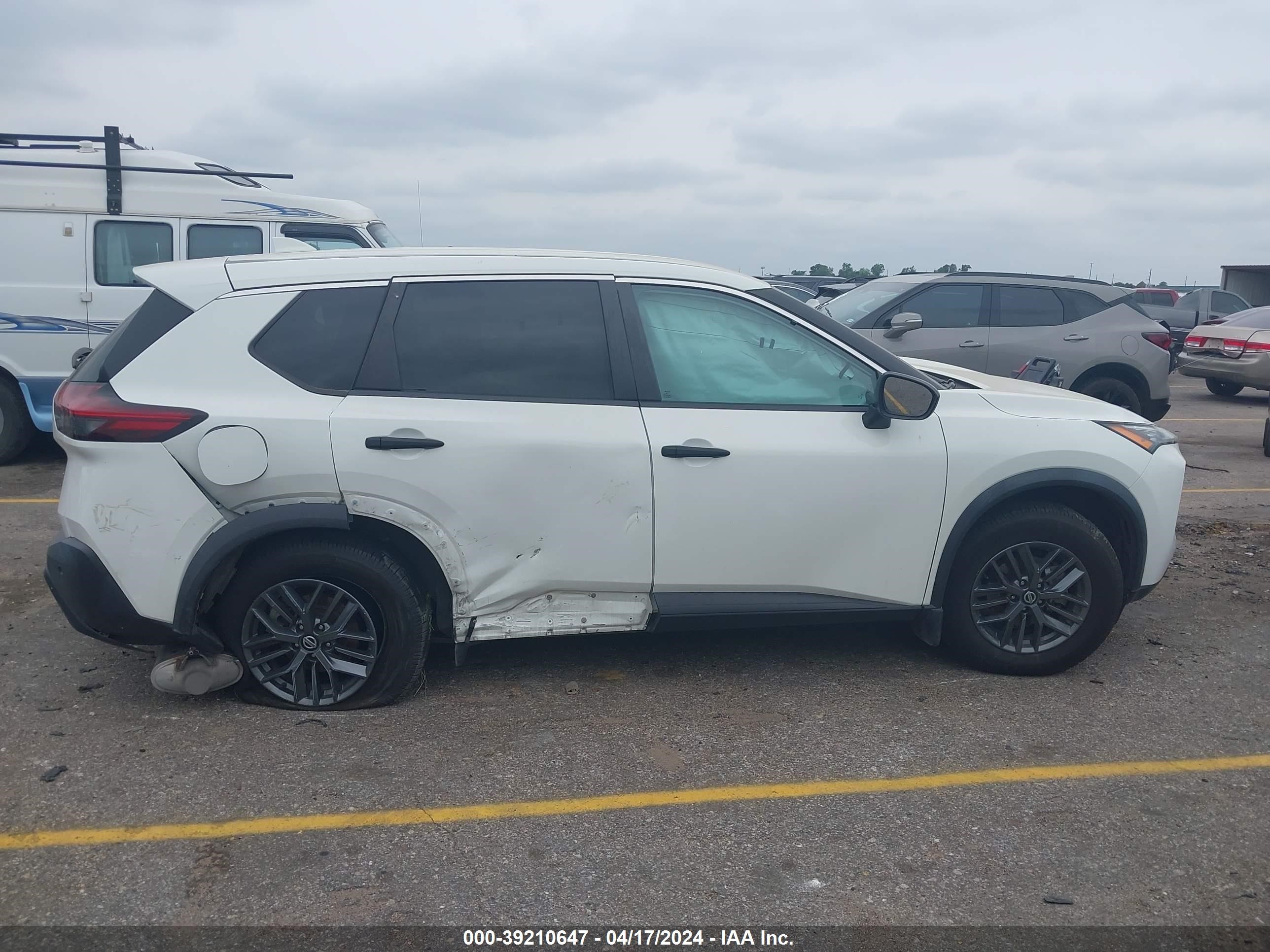 Photo 12 VIN: 5N1AT3AA3MC722955 - NISSAN ROGUE 