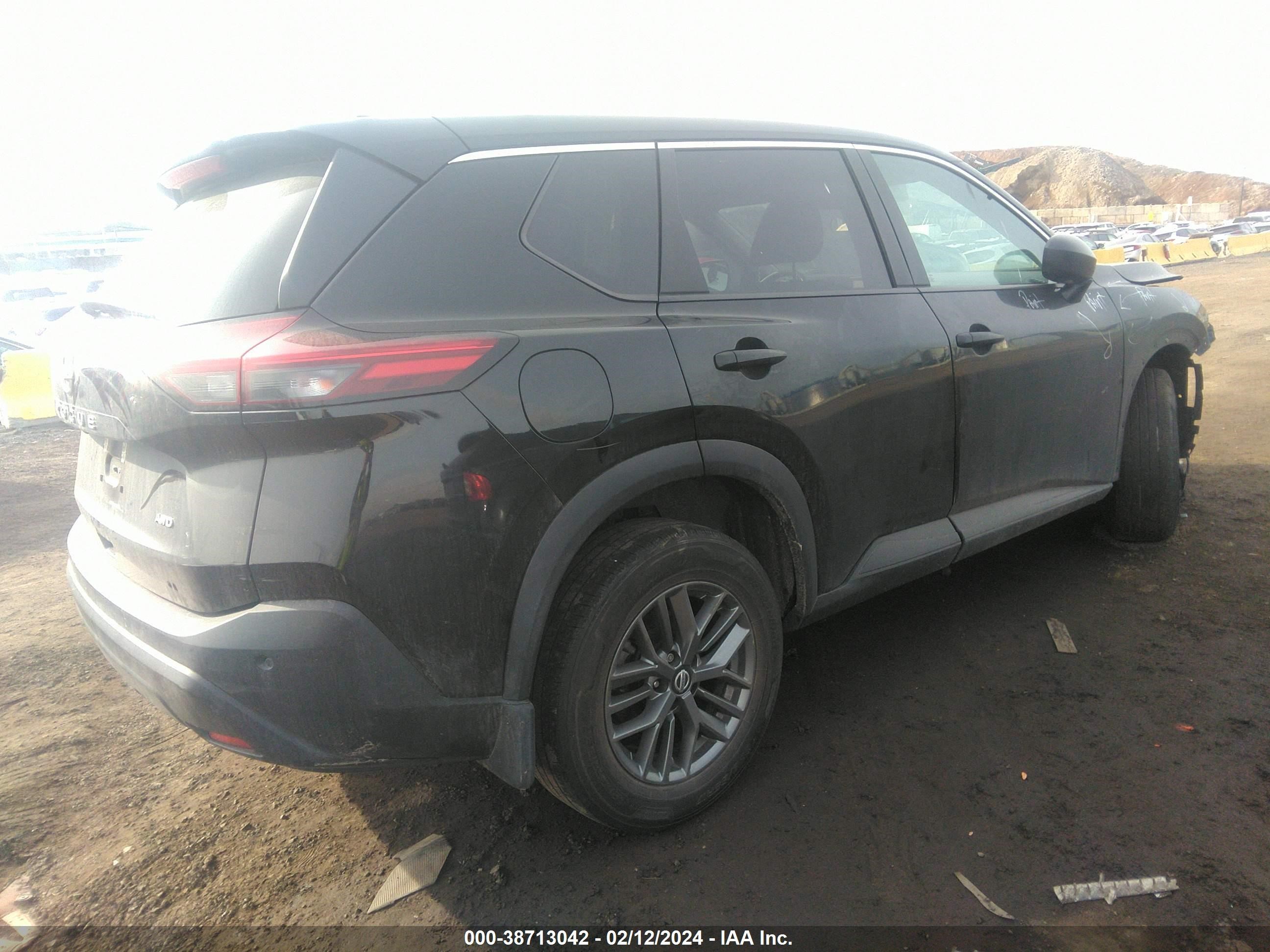 Photo 3 VIN: 5N1AT3AB6MC828356 - NISSAN ROGUE 