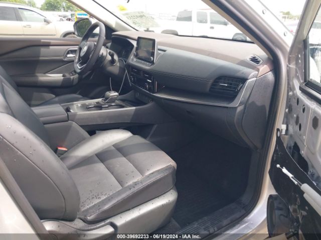 Photo 4 VIN: 5N1AT3BA2MC848738 - NISSAN ROGUE 