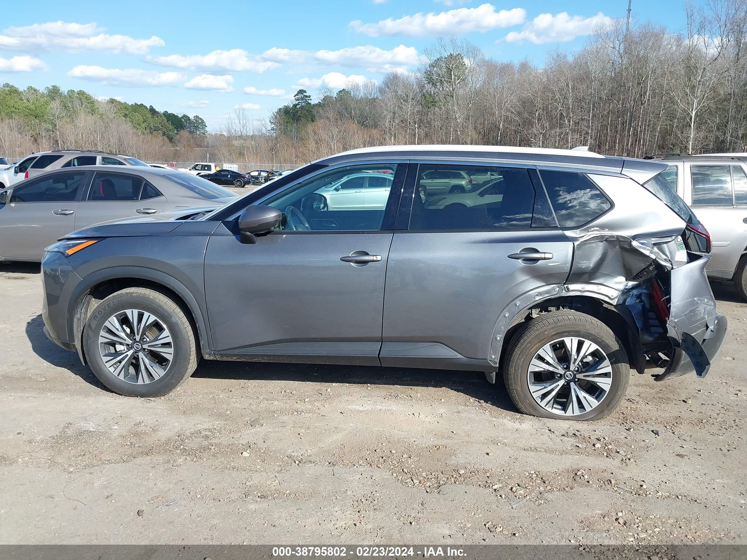 Photo 13 VIN: 5N1AT3BA5MC792486 - NISSAN ROGUE 