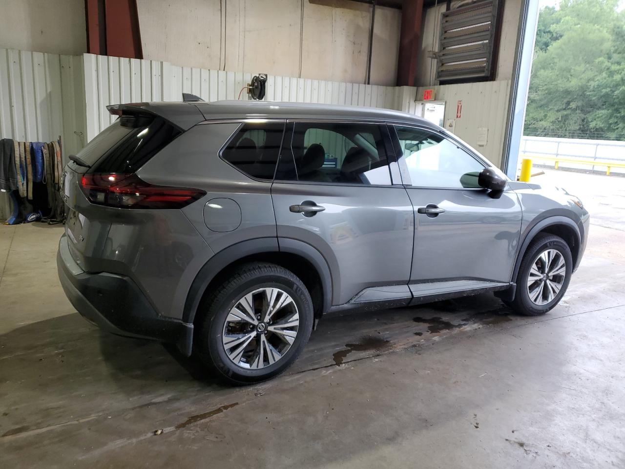 Photo 2 VIN: 5N1AT3BA9MC757367 - NISSAN ROGUE 