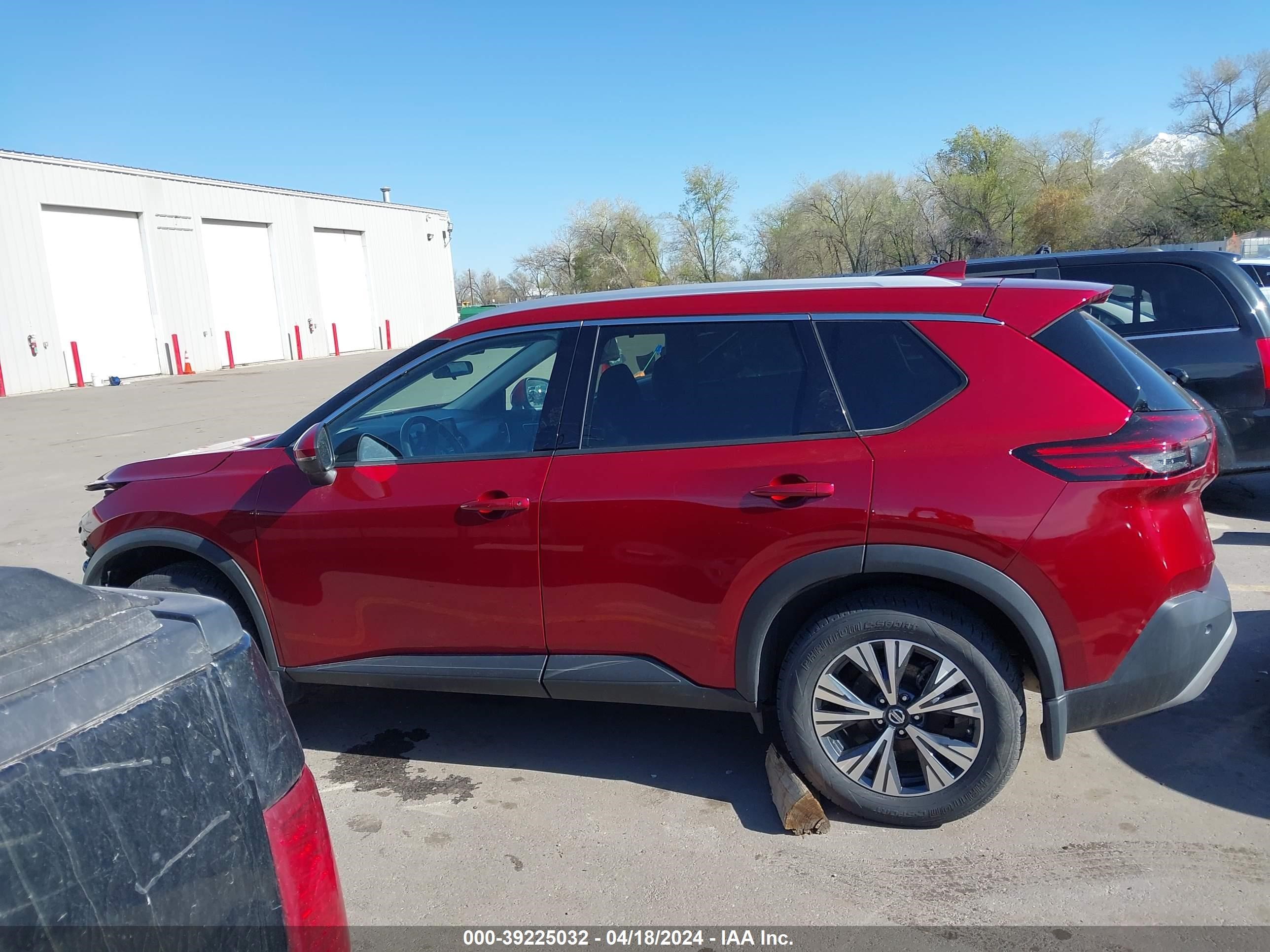 Photo 13 VIN: 5N1AT3BB1MC739762 - NISSAN ROGUE 