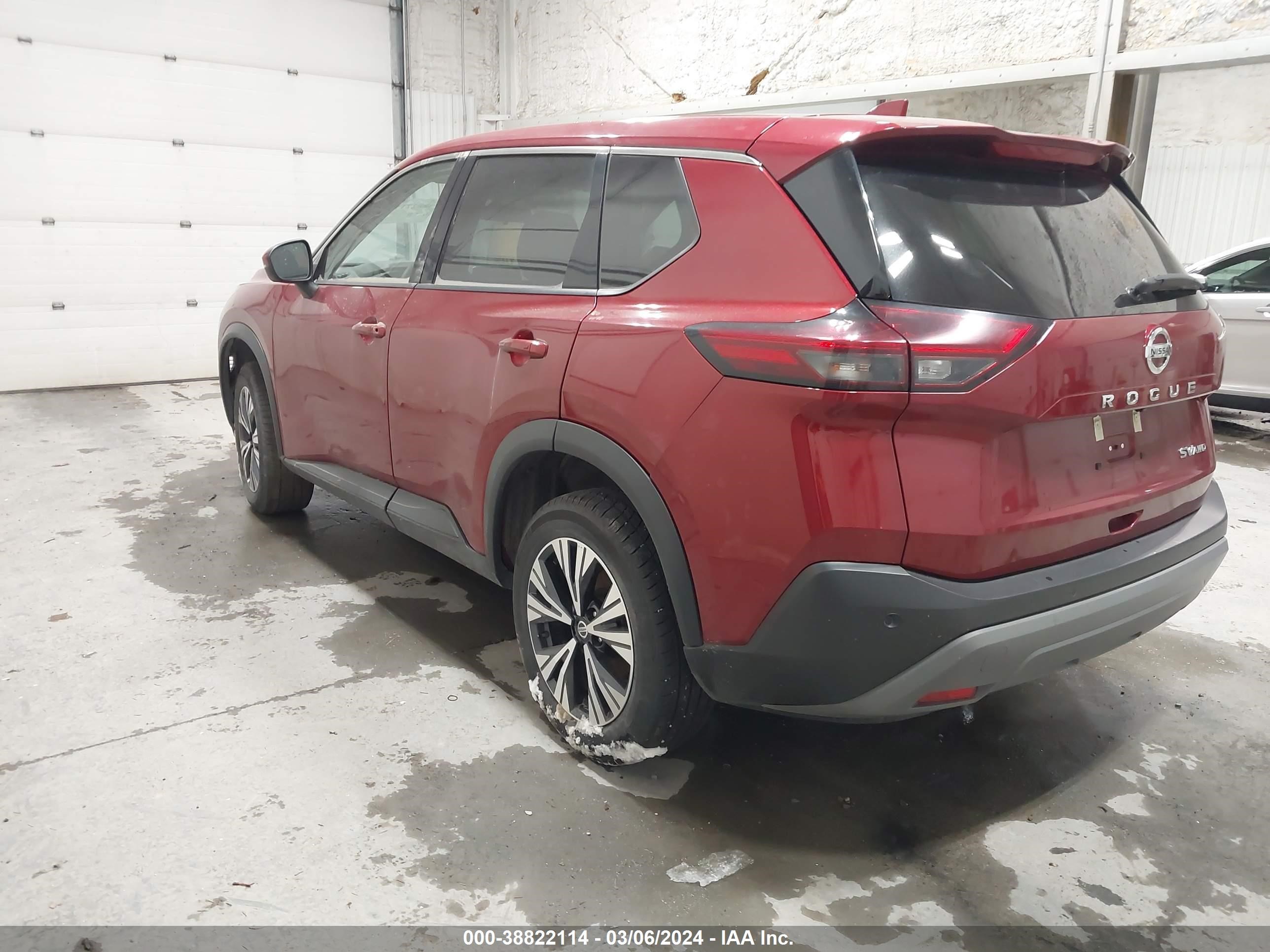 Photo 3 VIN: 5N1AT3BB2MC732769 - NISSAN ROGUE 