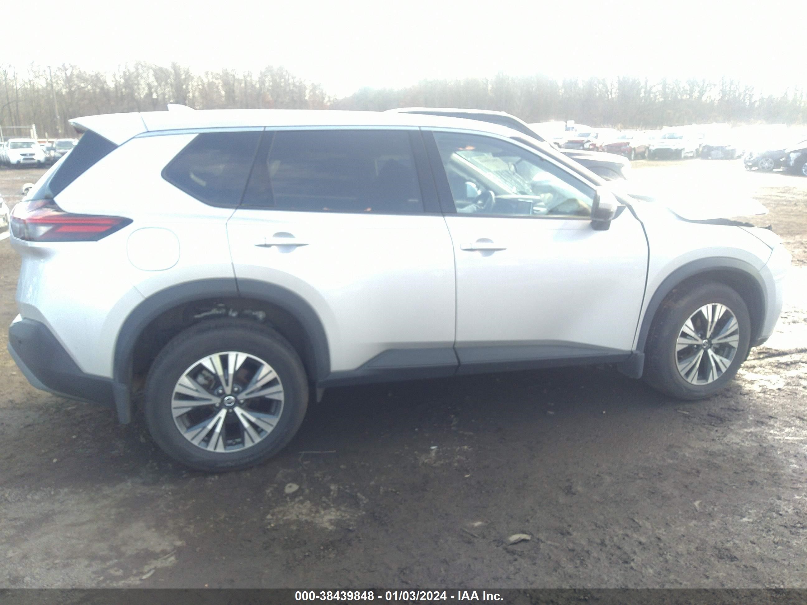 Photo 7 VIN: 5N1AT3BB2MC822620 - NISSAN ROGUE 