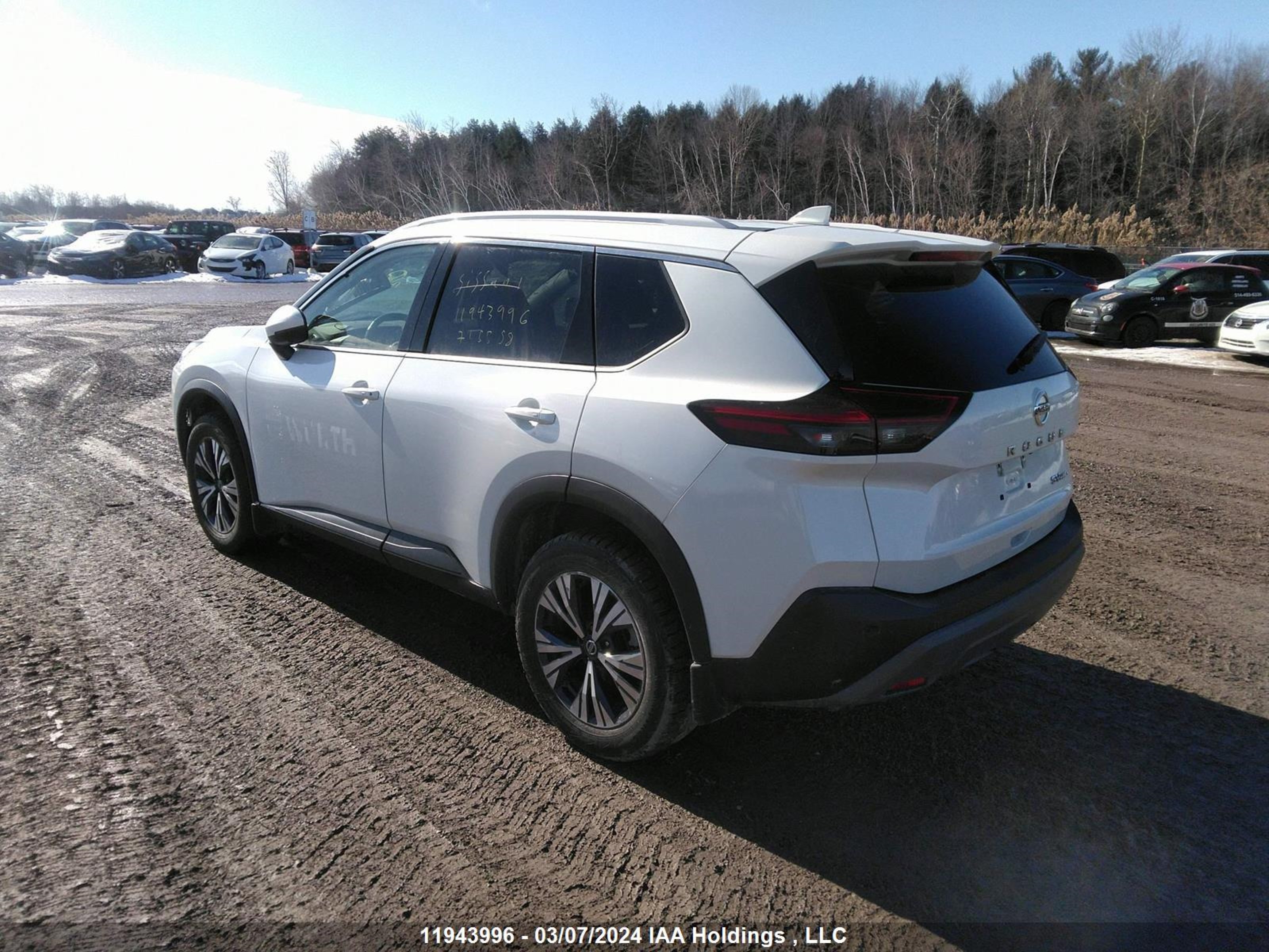 Photo 2 VIN: 5N1AT3BB3MC715558 - NISSAN ROGUE 