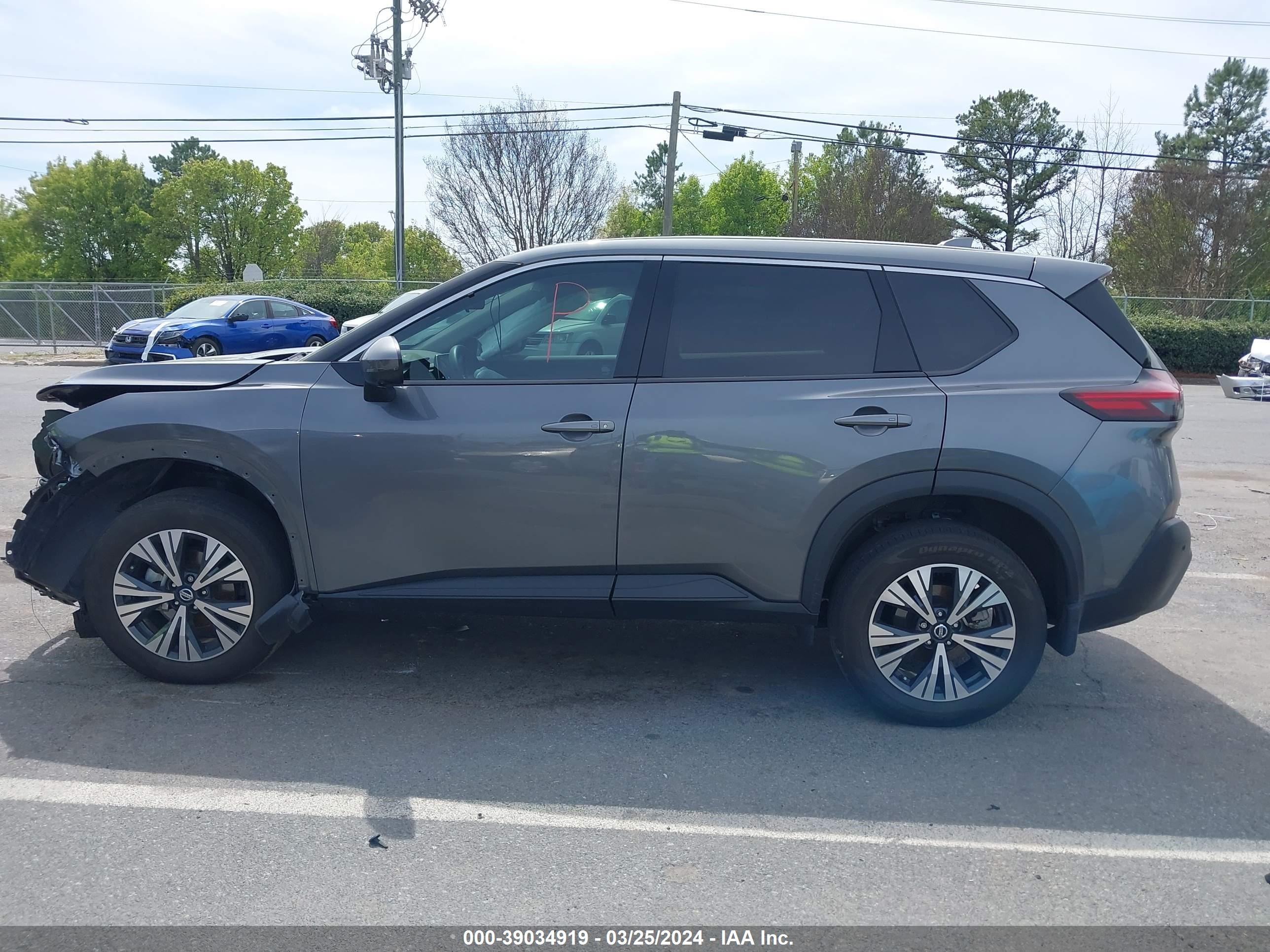 Photo 13 VIN: 5N1AT3BB4MC813322 - NISSAN ROGUE 