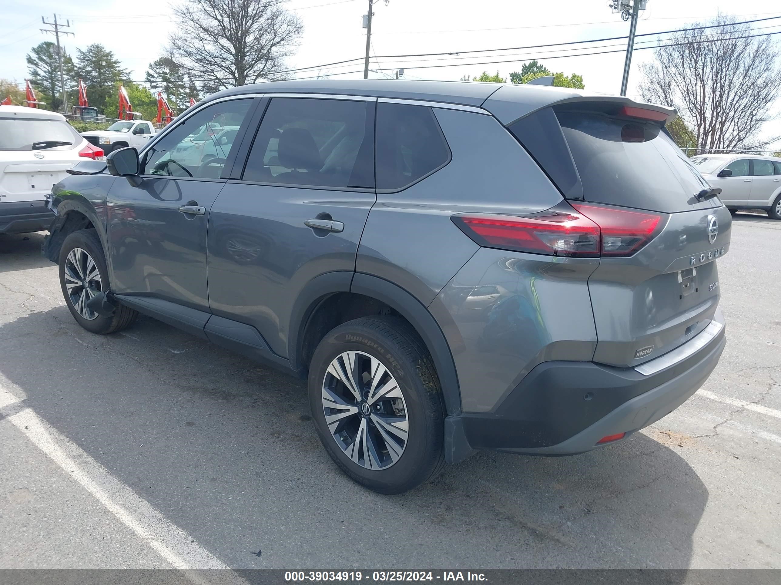 Photo 2 VIN: 5N1AT3BB4MC813322 - NISSAN ROGUE 