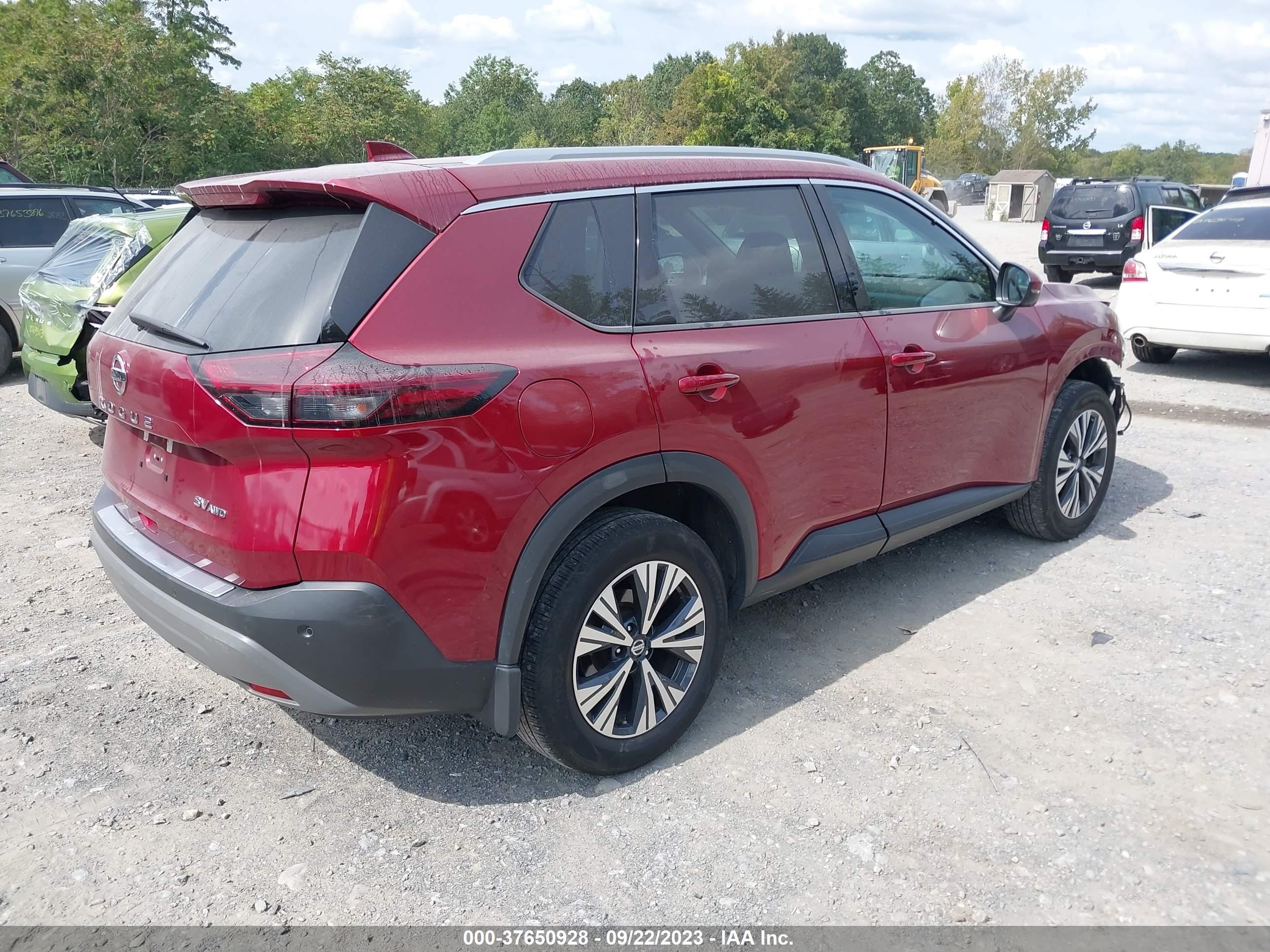 Photo 3 VIN: 5N1AT3BB6MC804010 - NISSAN ROGUE 