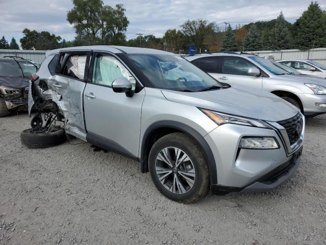 Photo 3 VIN: 5N1AT3BB8MC821827 - NISSAN ROGUE 