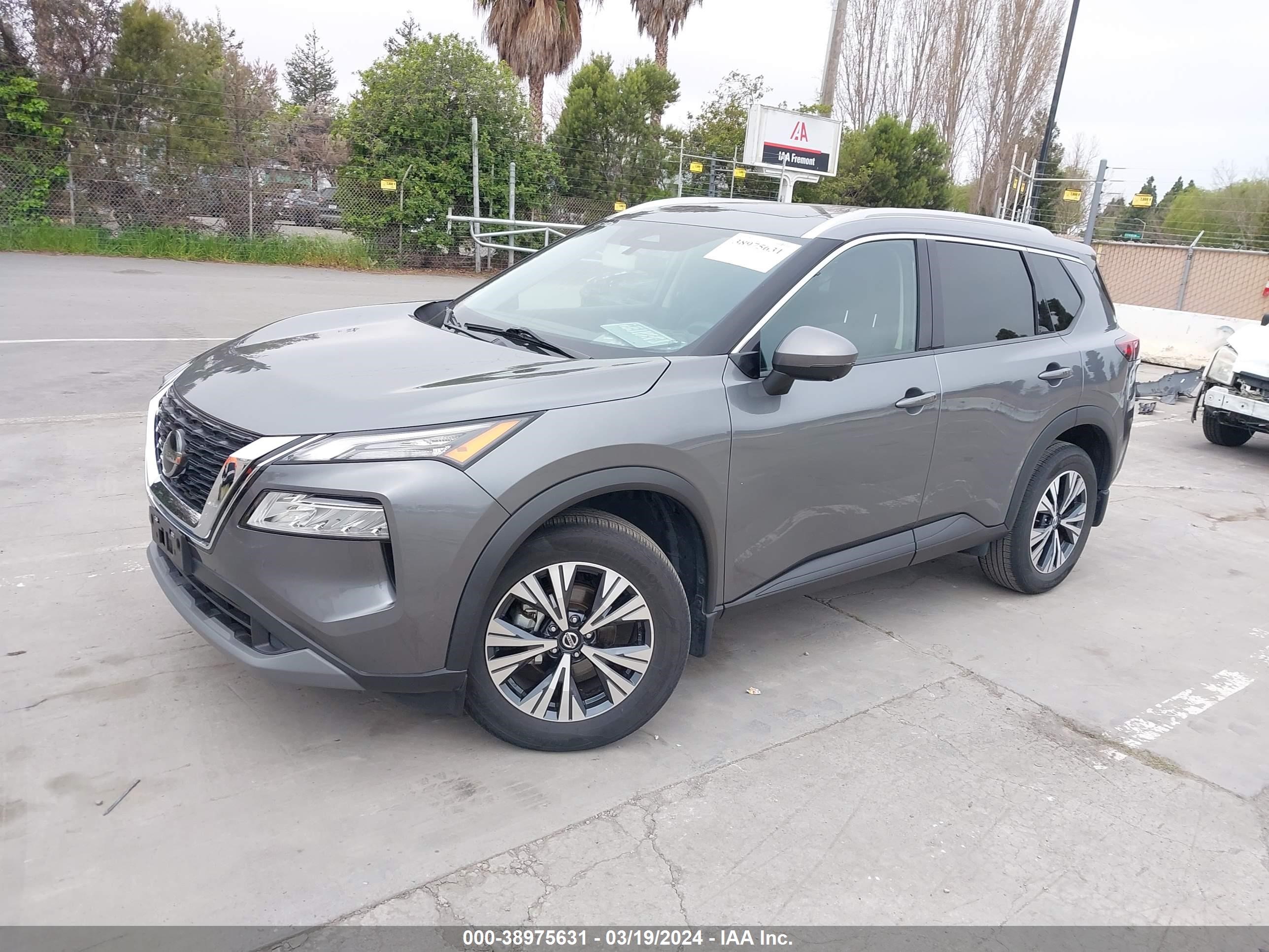 Photo 1 VIN: 5N1AT3BBXMC844560 - NISSAN ROGUE 